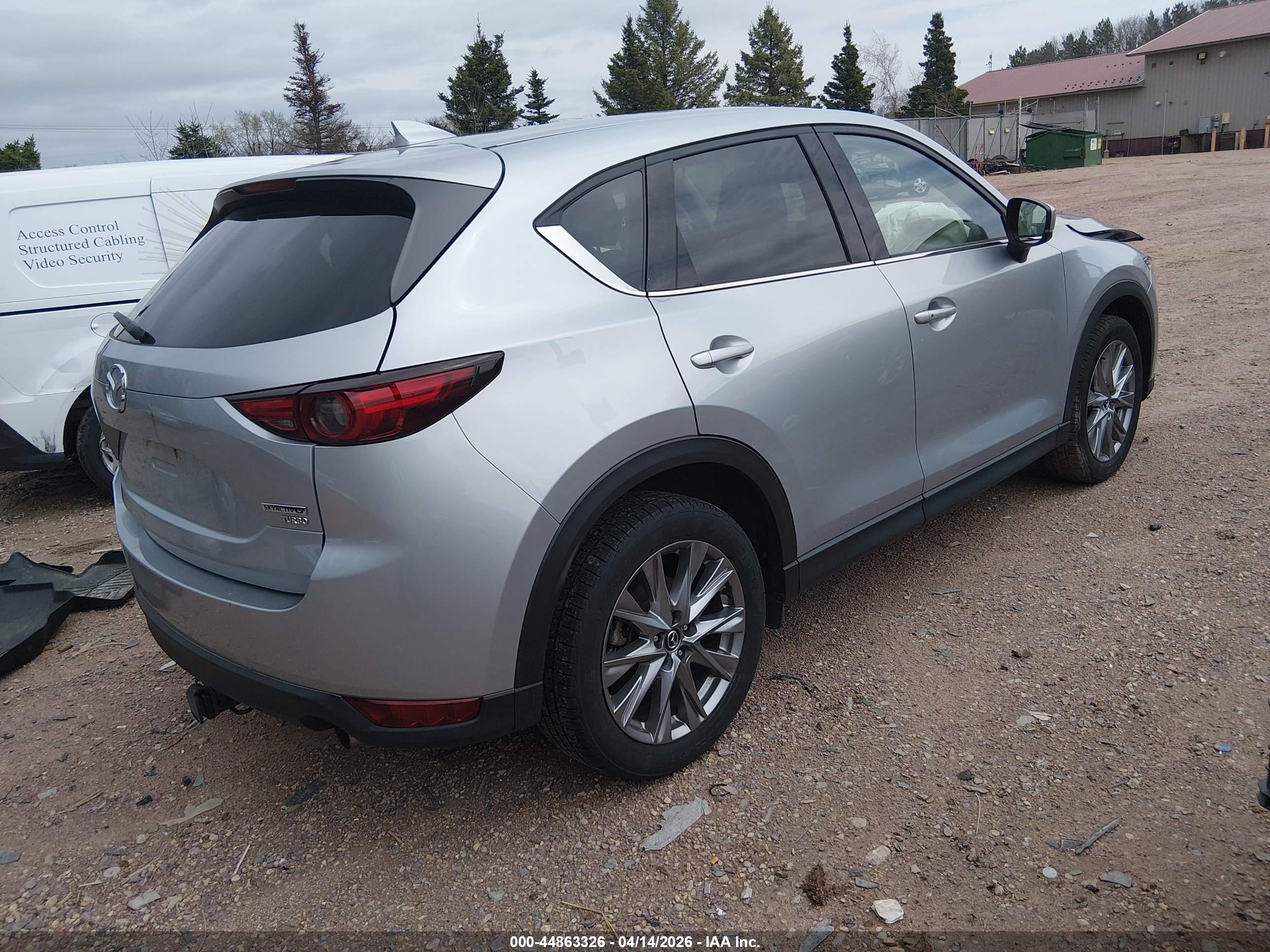 MAZDA CX-5 image 4