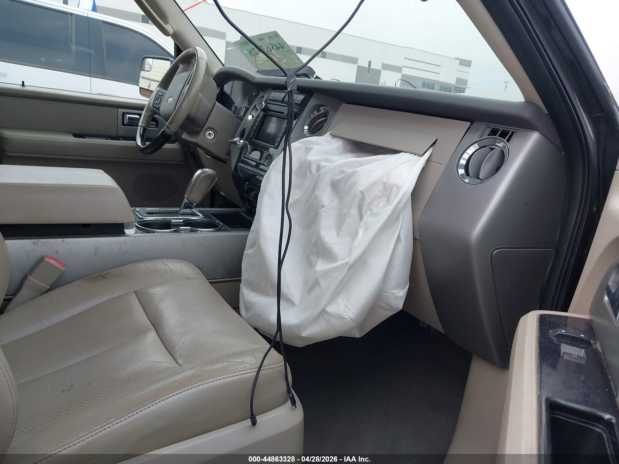 FORD EXPEDITION image 5