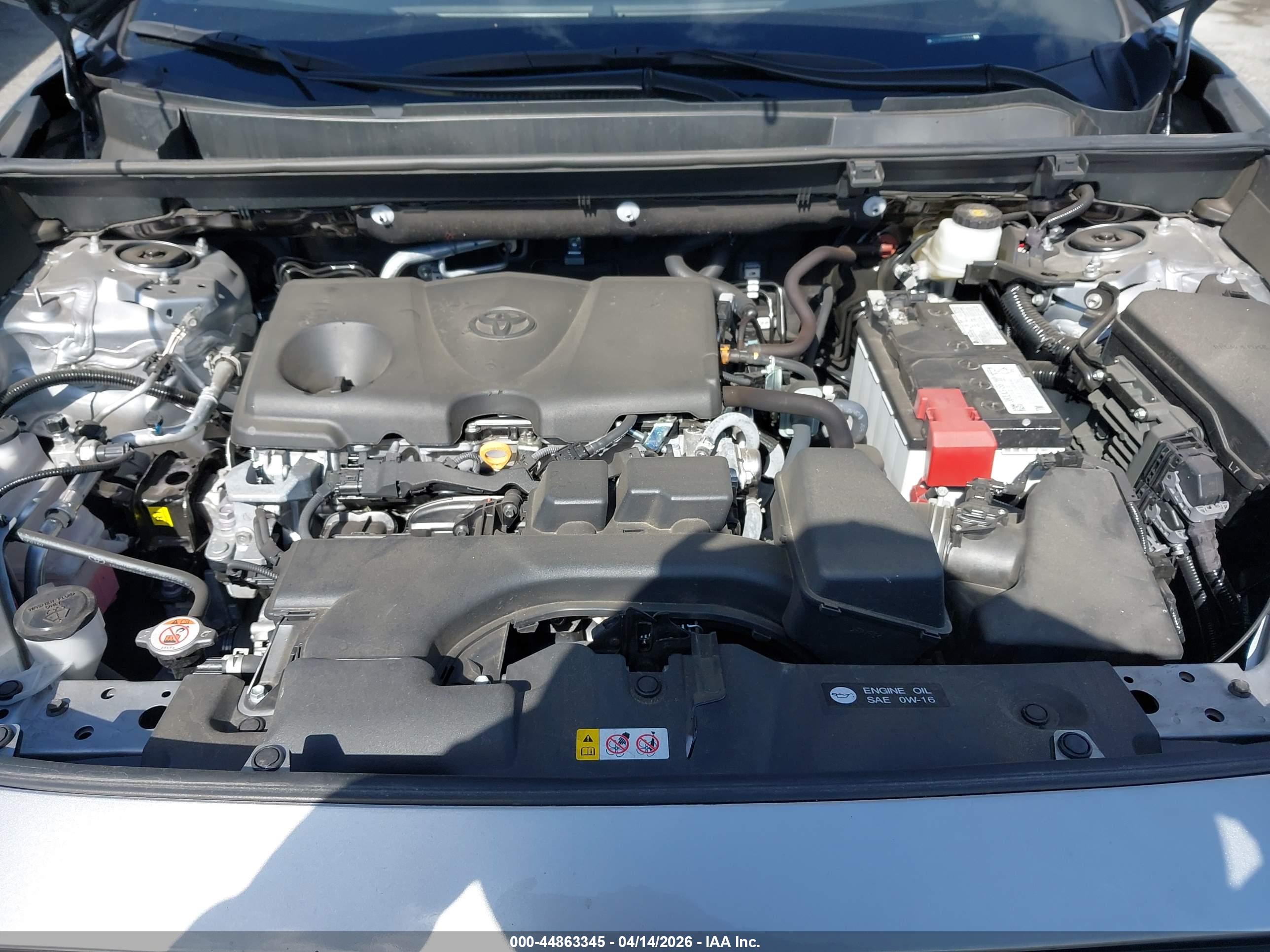TOYOTA RAV4 image 10