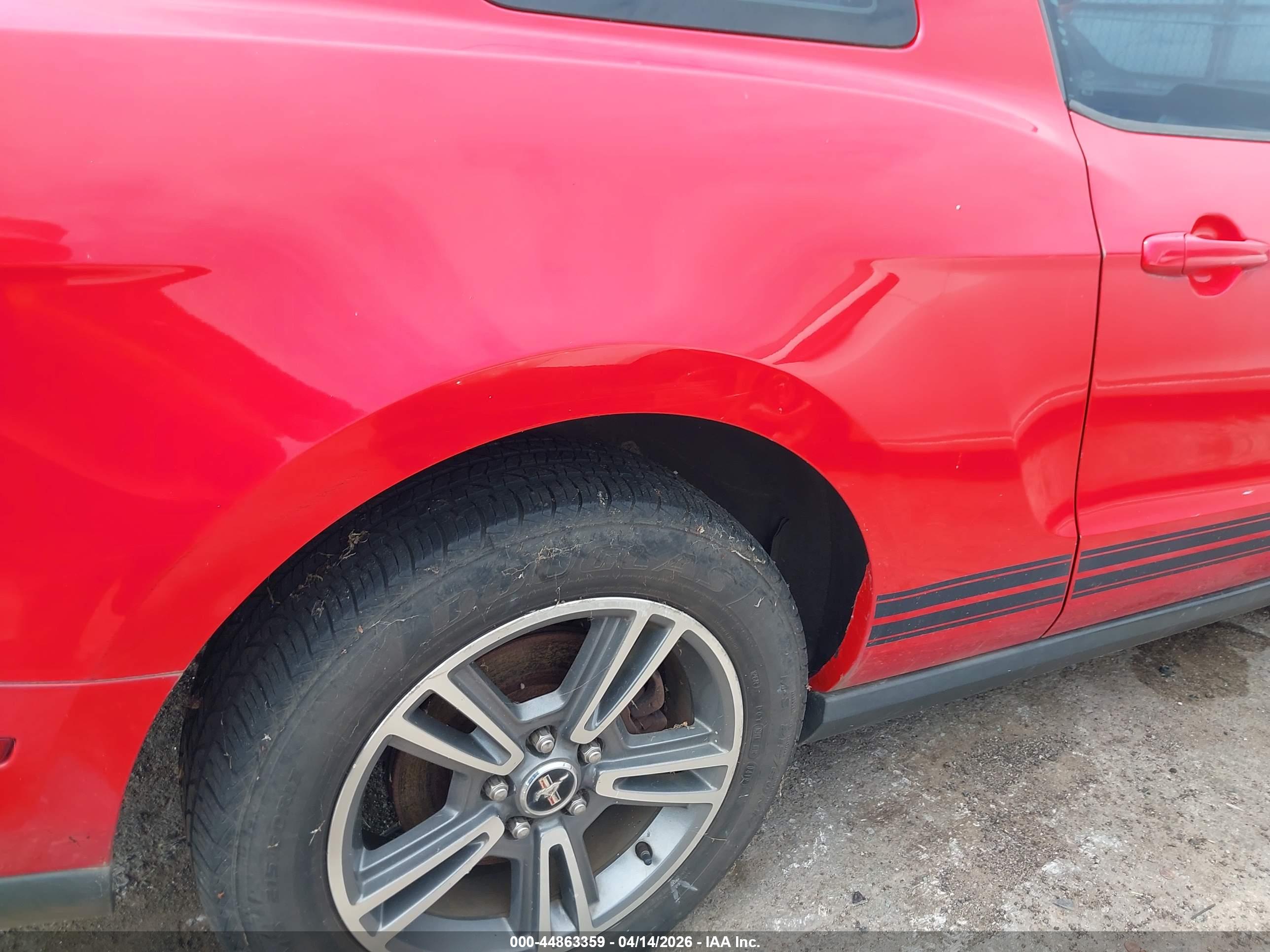 FORD MUSTANG image 6