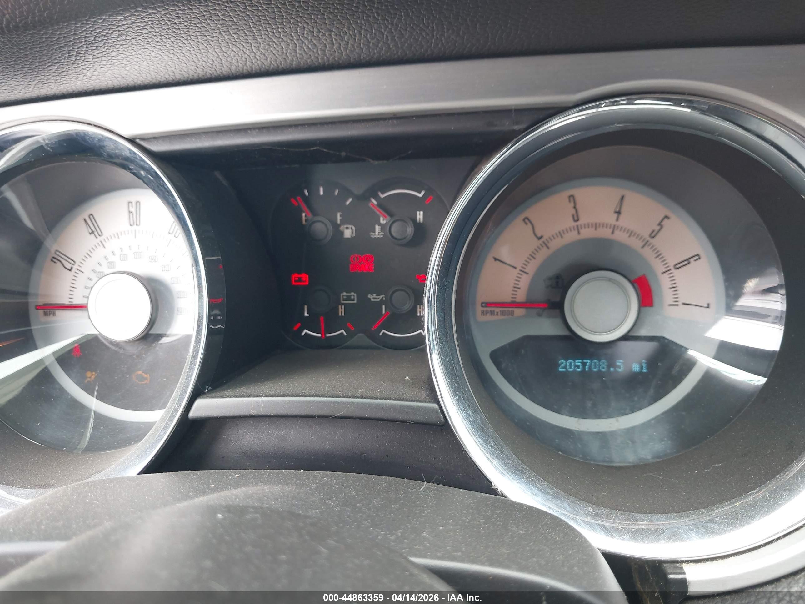 FORD MUSTANG image 7