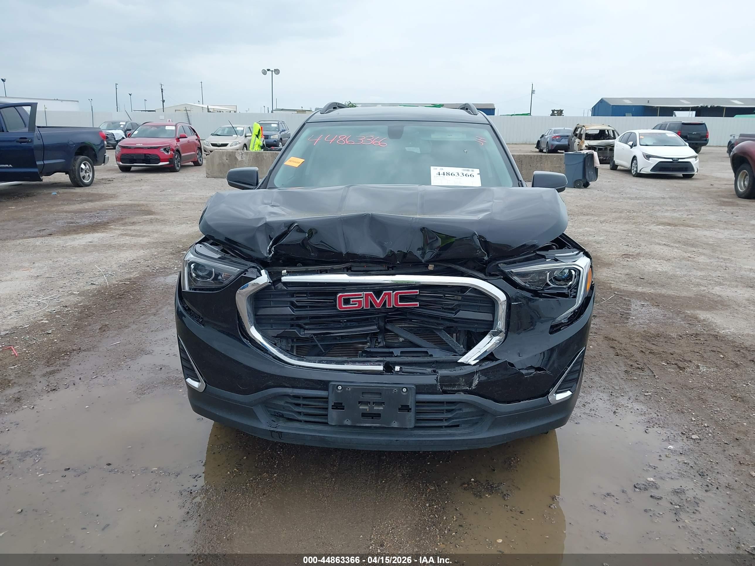 GMC TERRAIN image 6