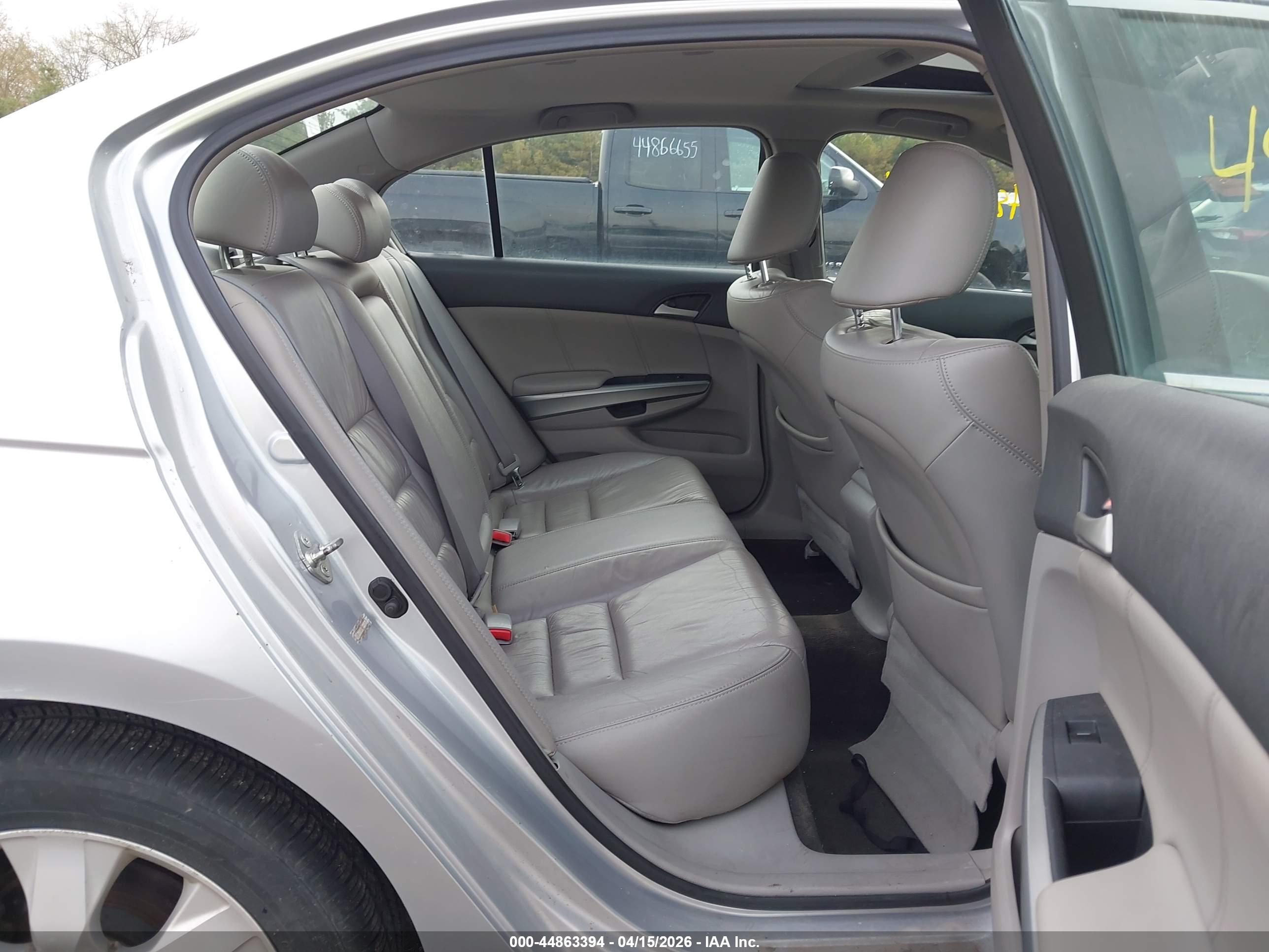 HONDA ACCORD image 8