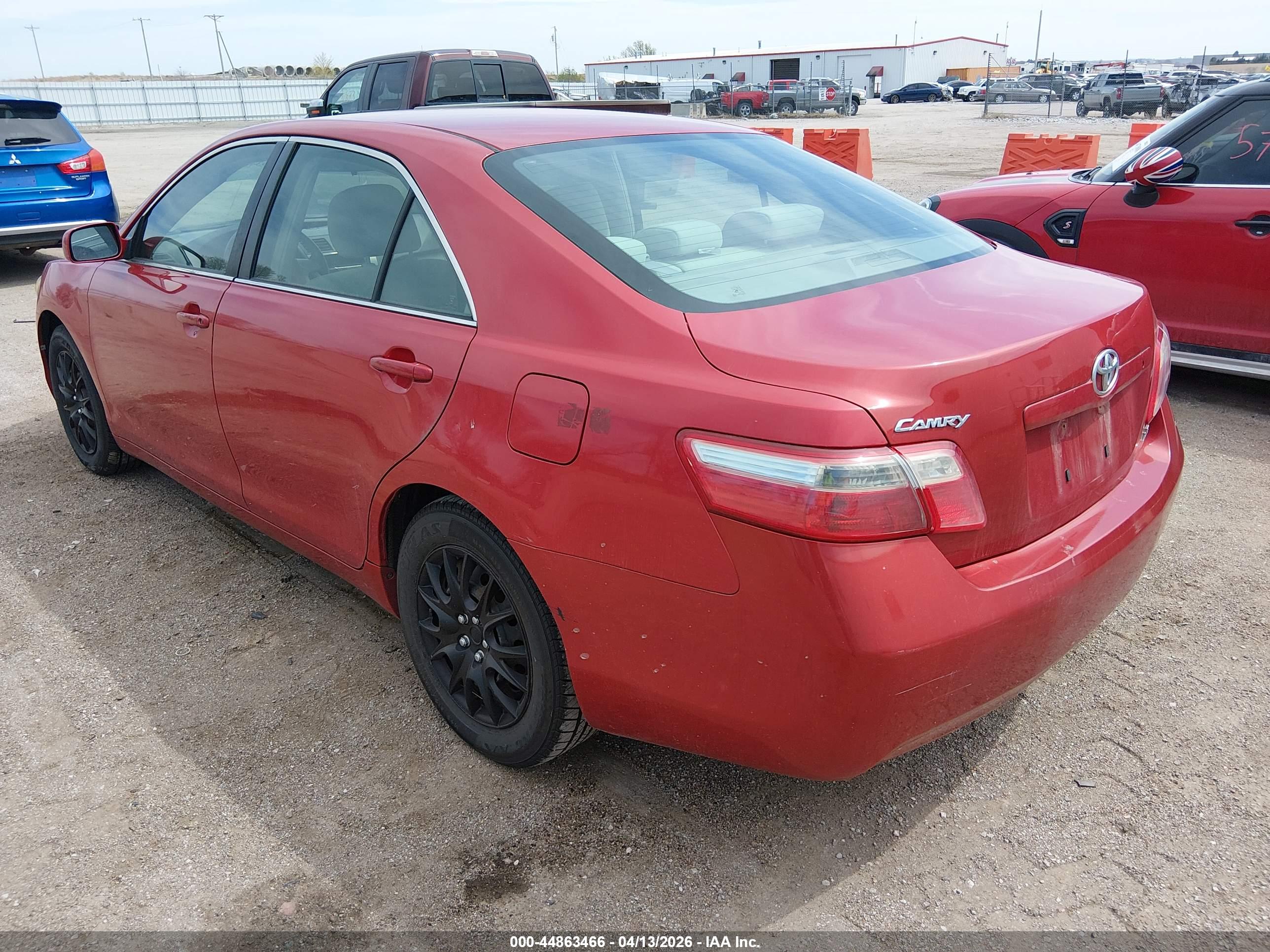 TOYOTA CAMRY image 3