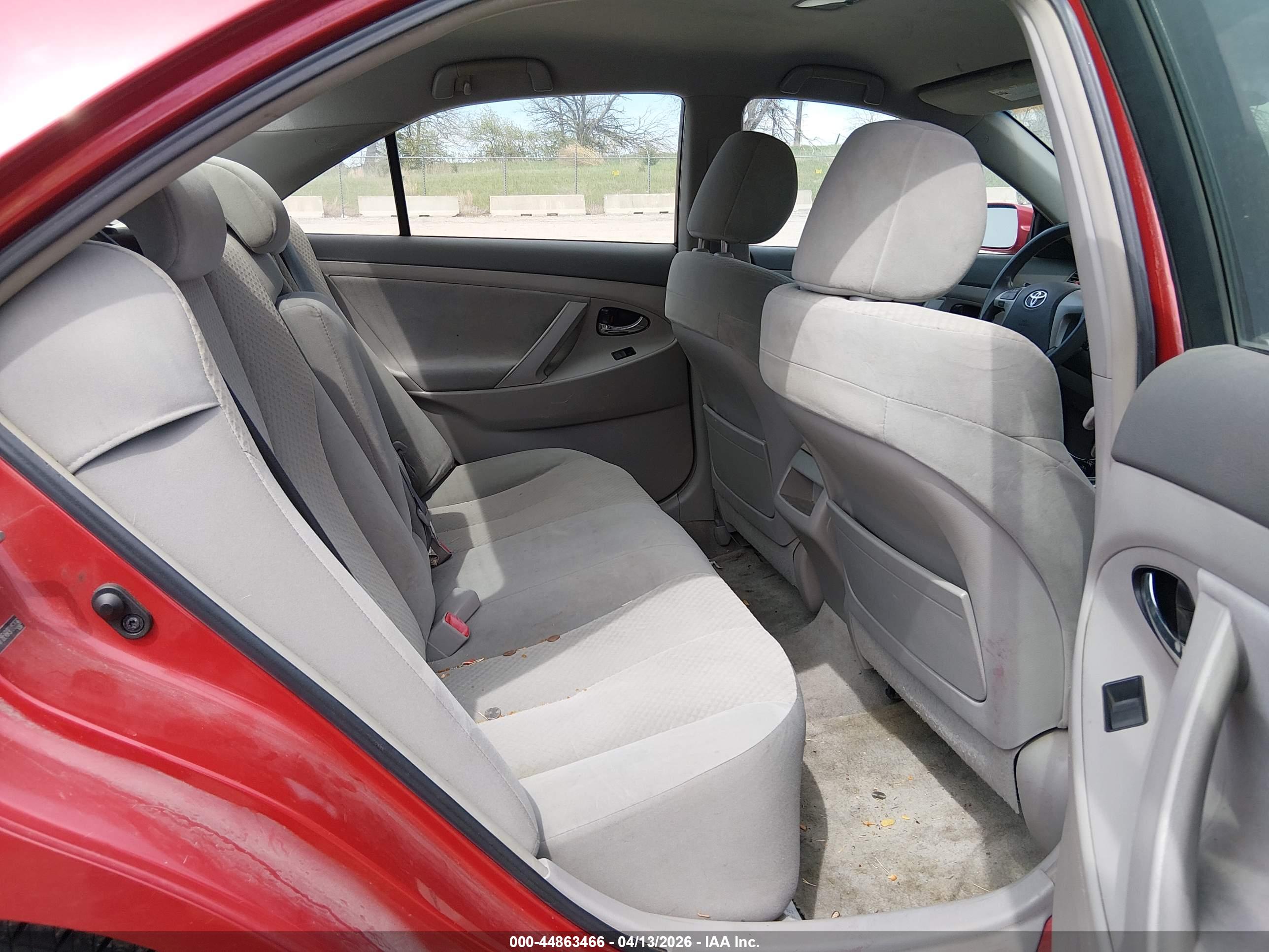 TOYOTA CAMRY image 8