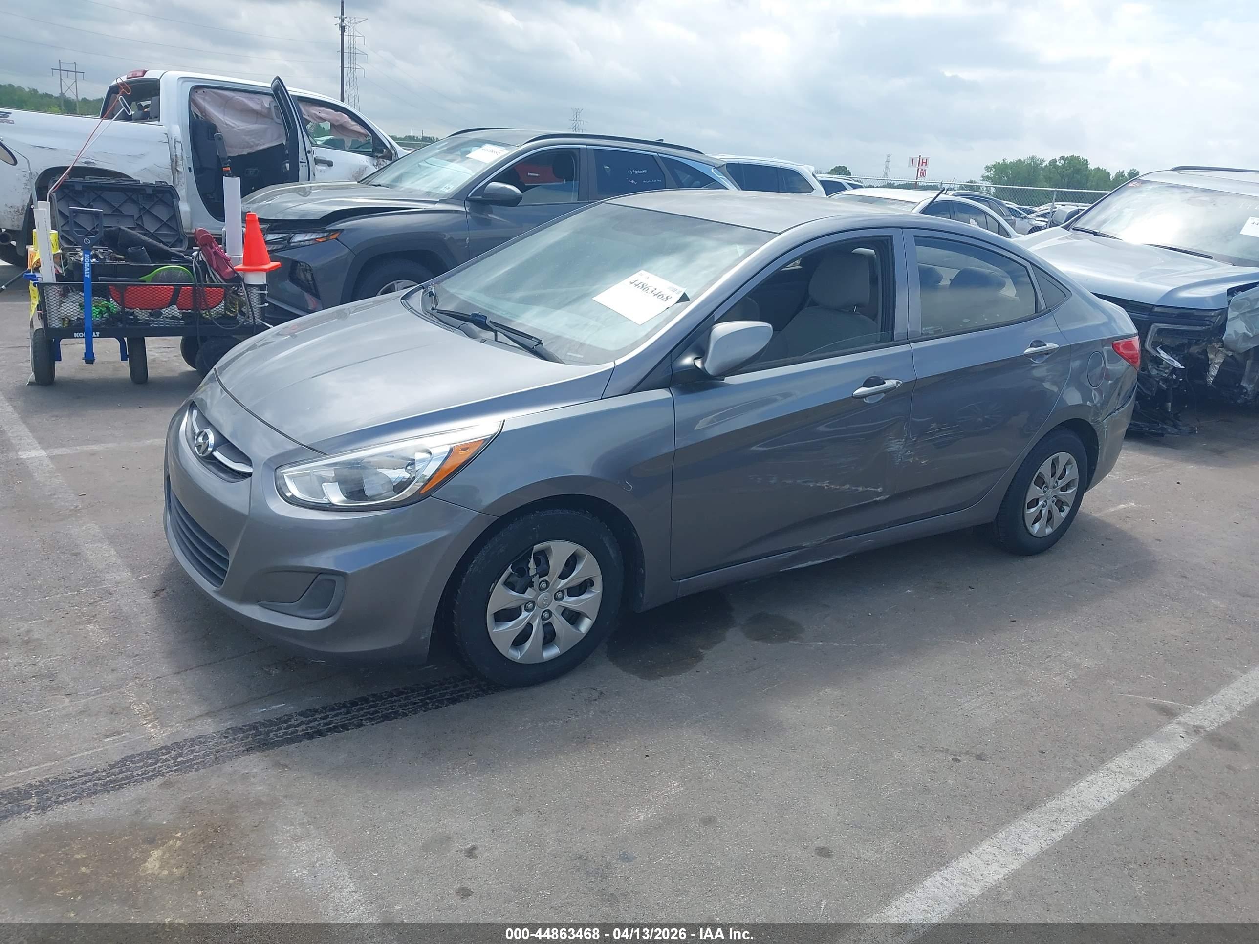 HYUNDAI ACCENT image 2