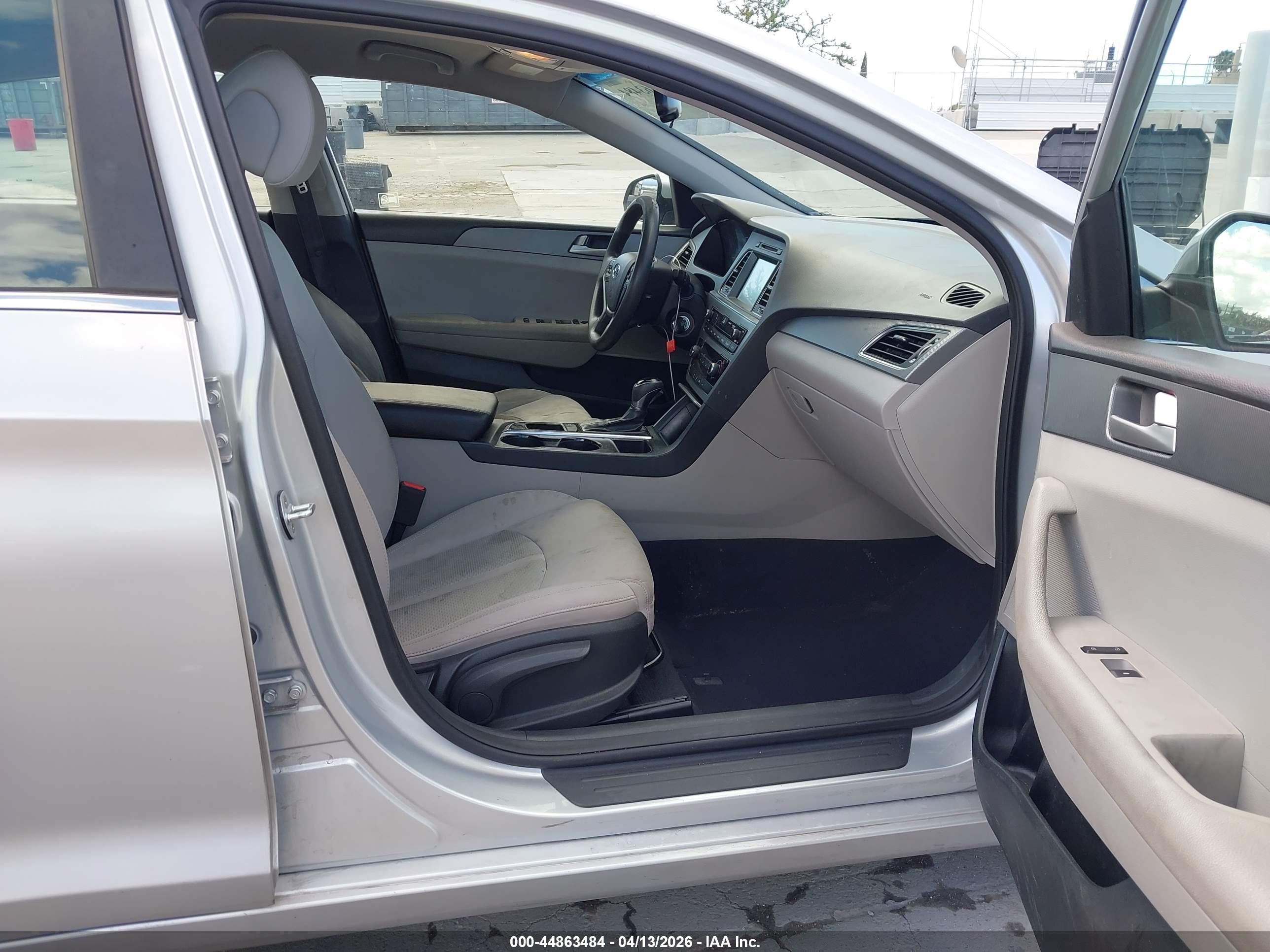 HYUNDAI SONATA image 5
