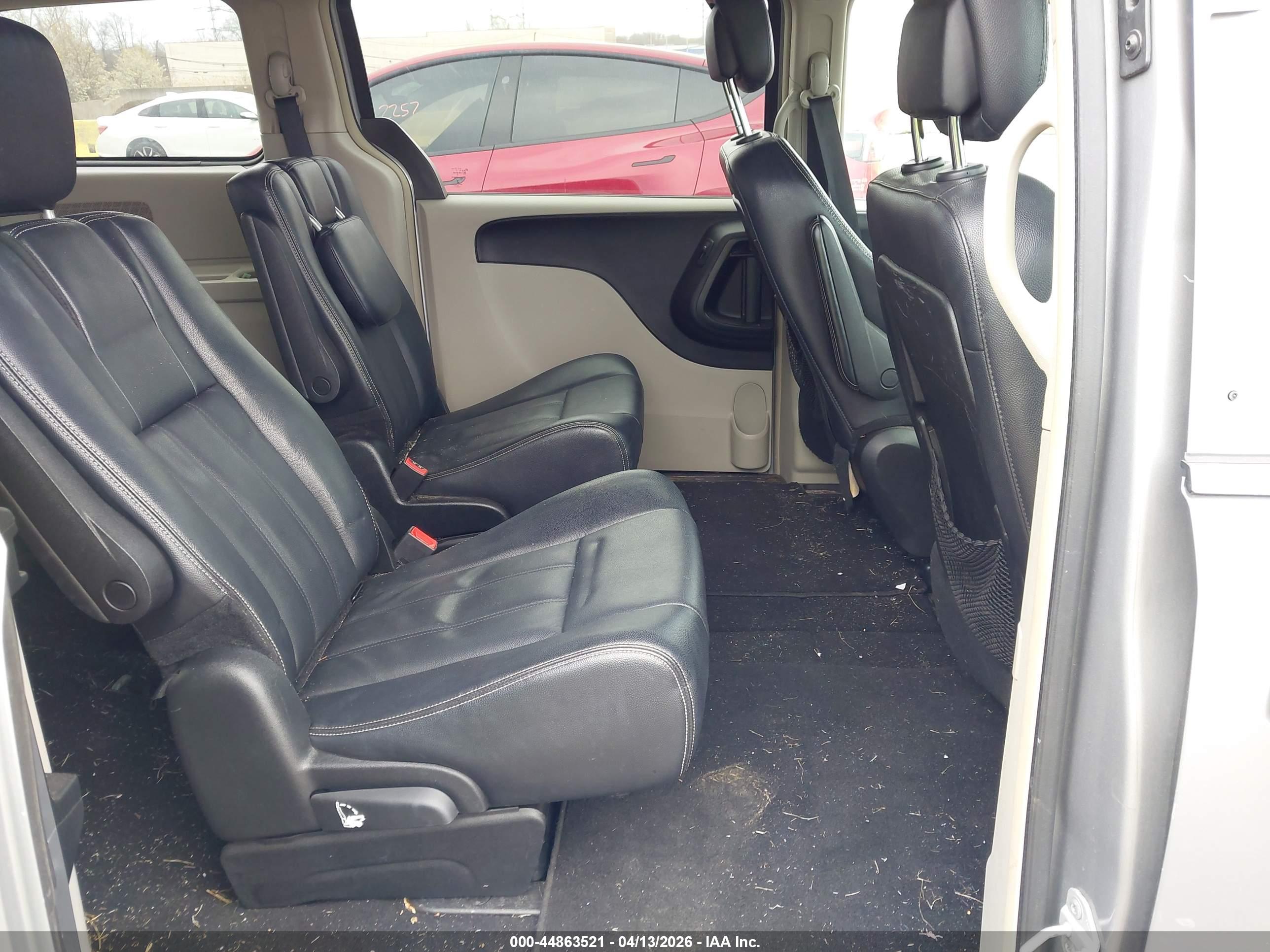 CHRYSLER TOWN image 8