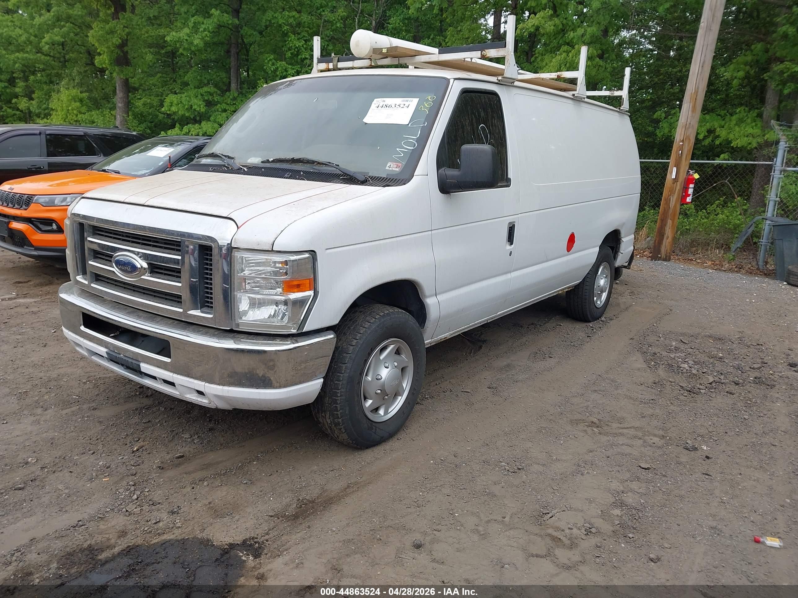 FORD E-250 image 2