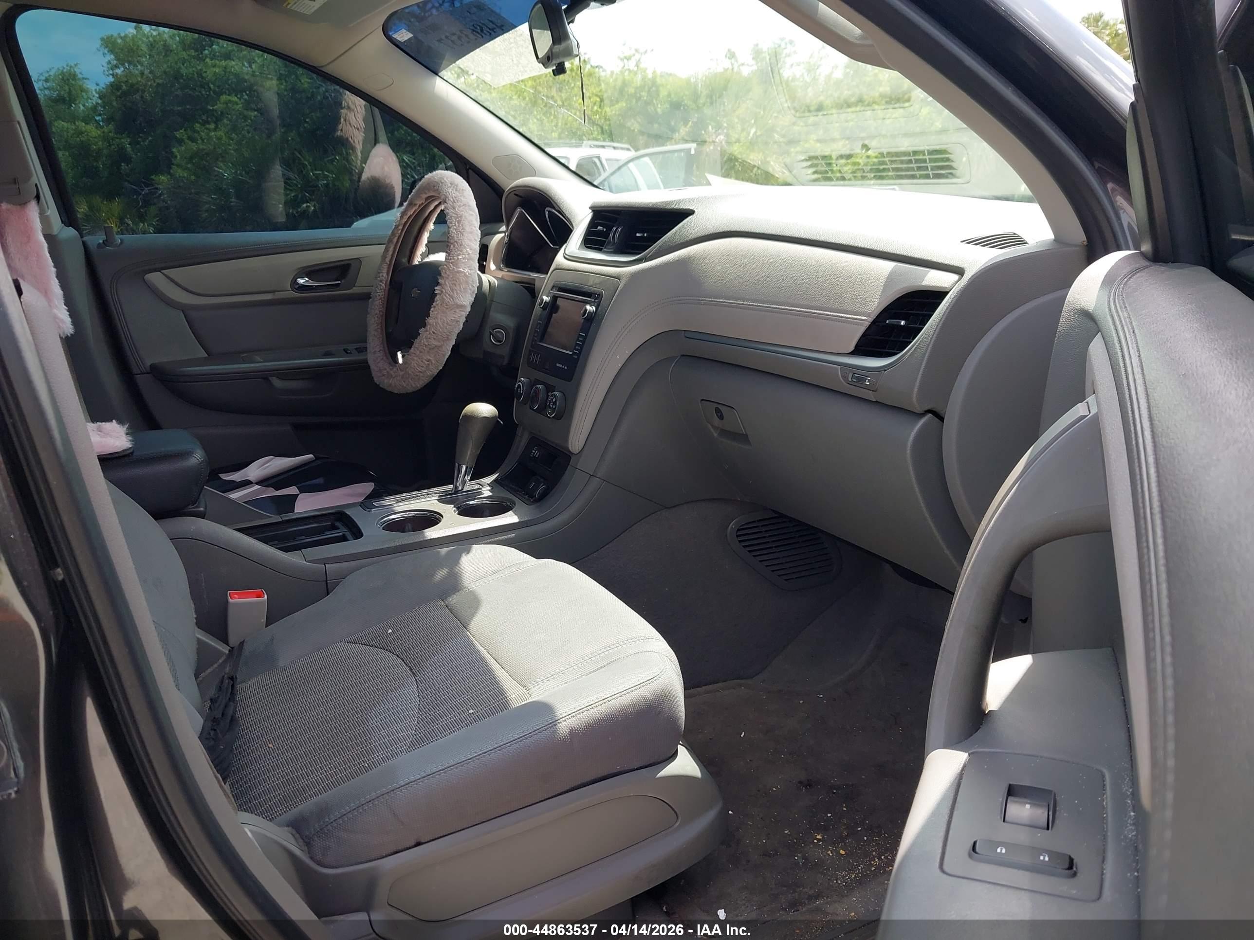 CHEVROLET TRAVERSE image 5
