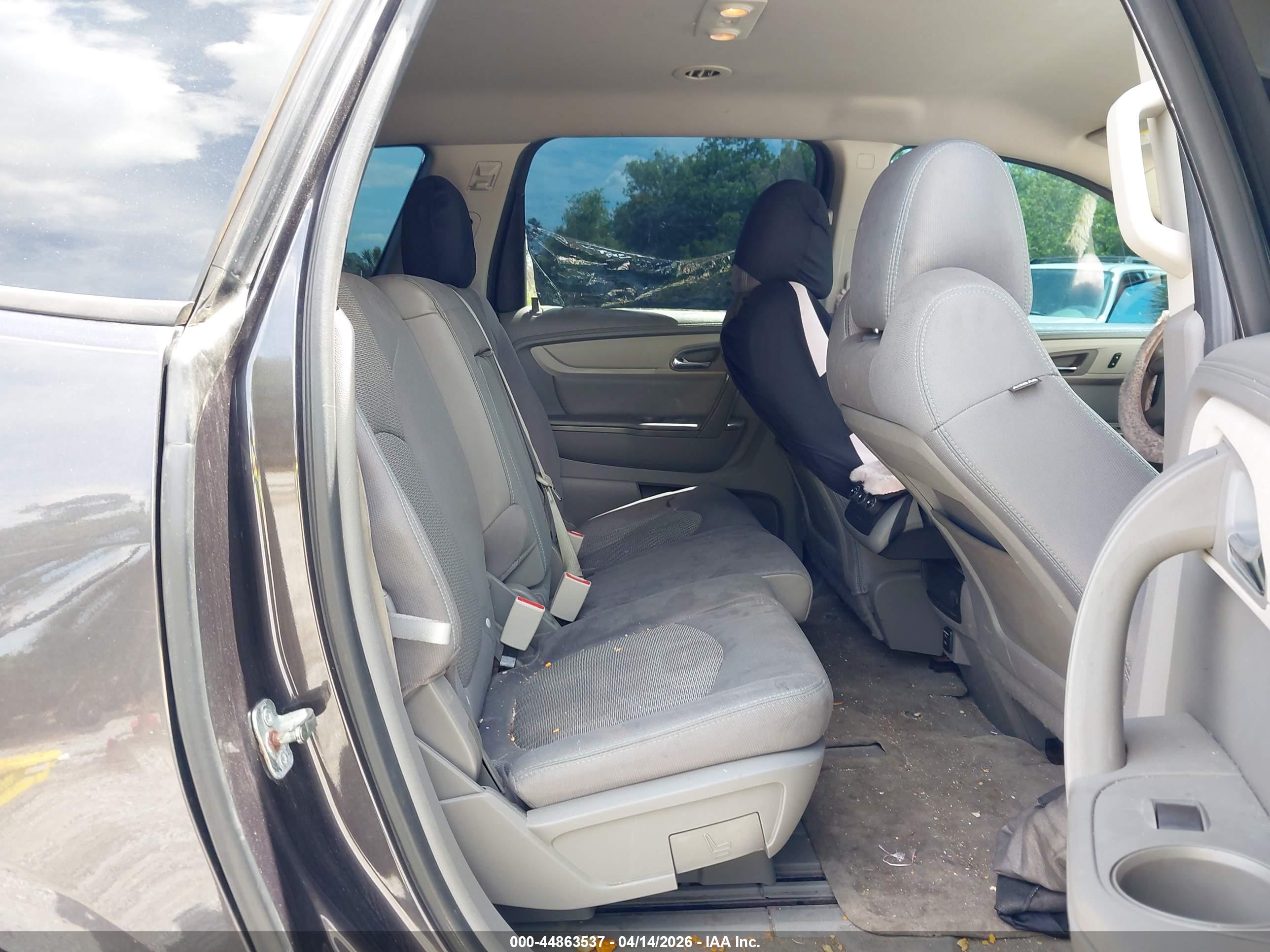 CHEVROLET TRAVERSE image 8