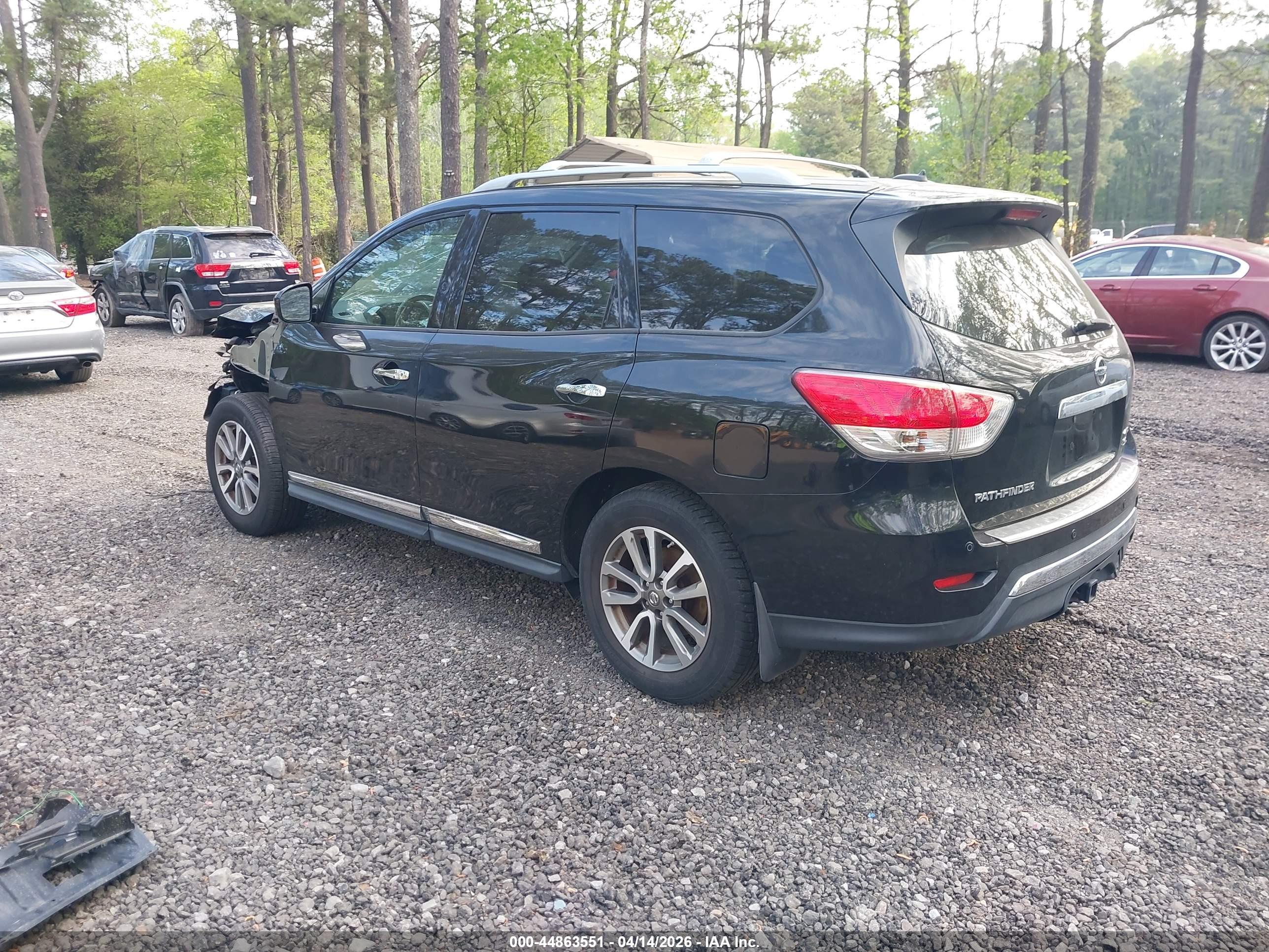 NISSAN PATHFINDER image 3