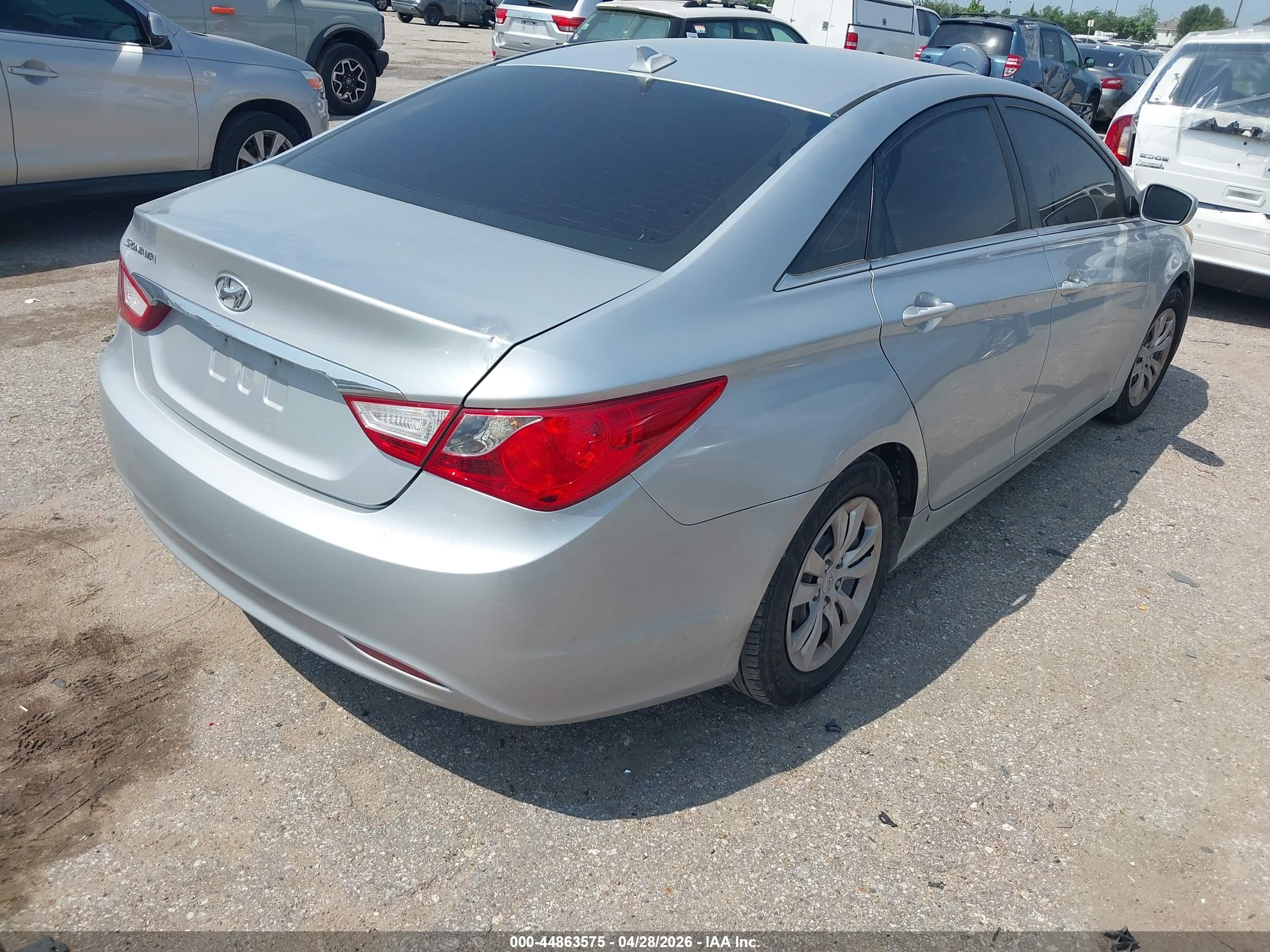 HYUNDAI SONATA image 4