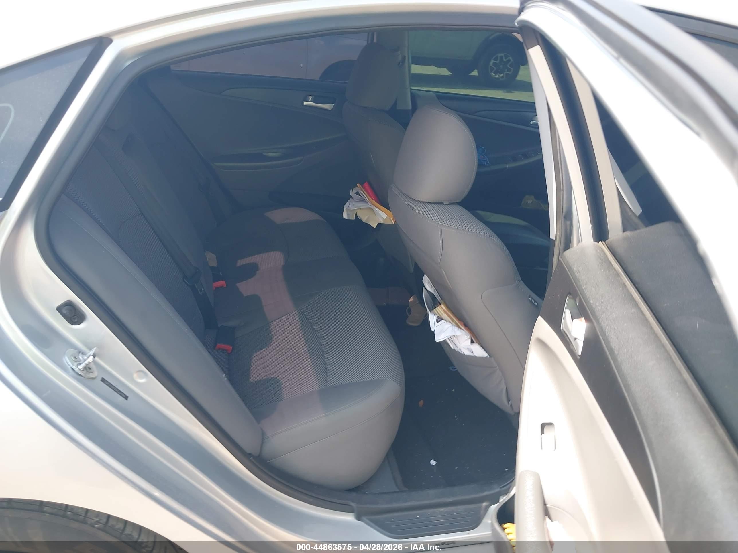 HYUNDAI SONATA image 8