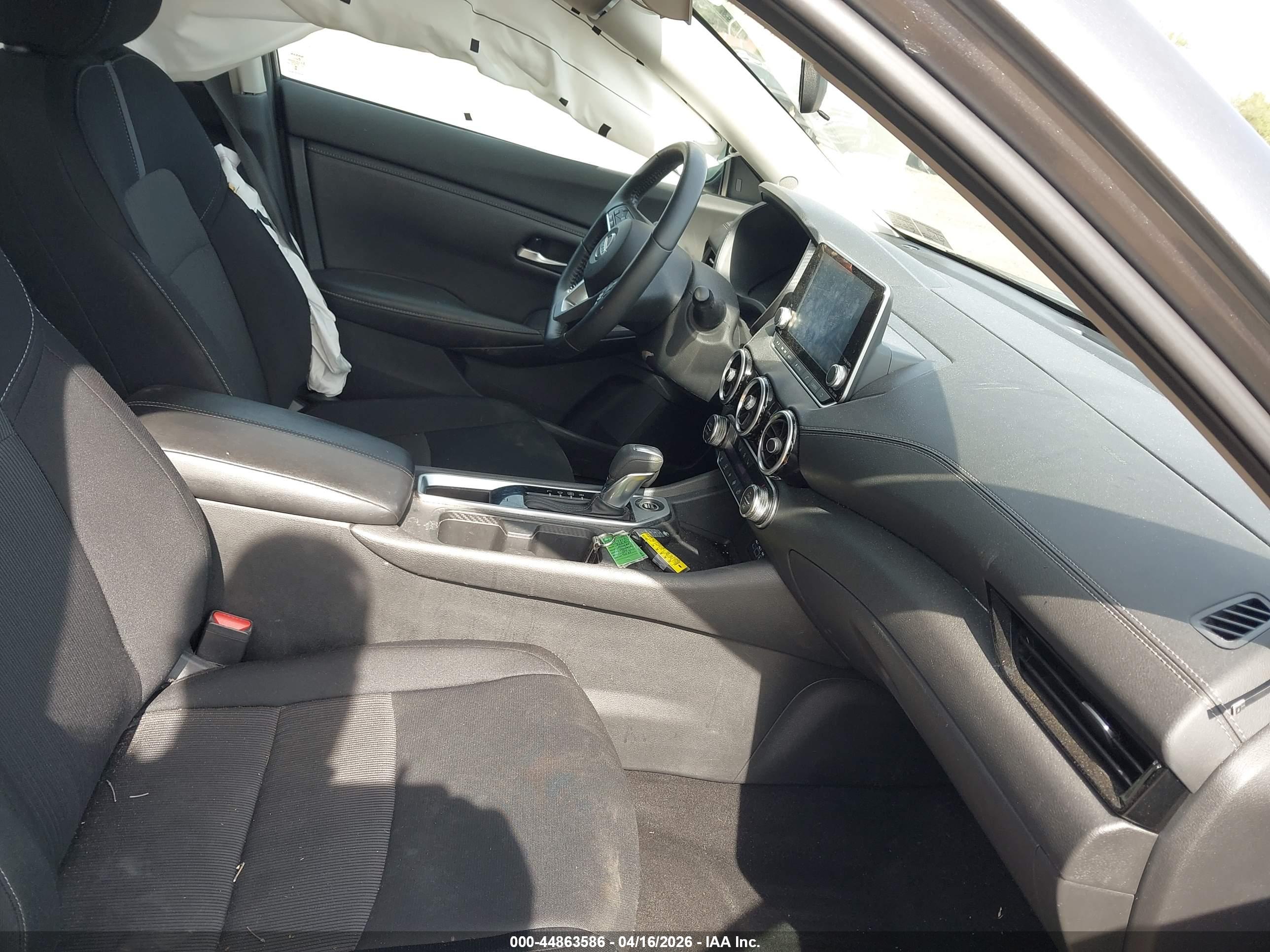 NISSAN SENTRA image 5