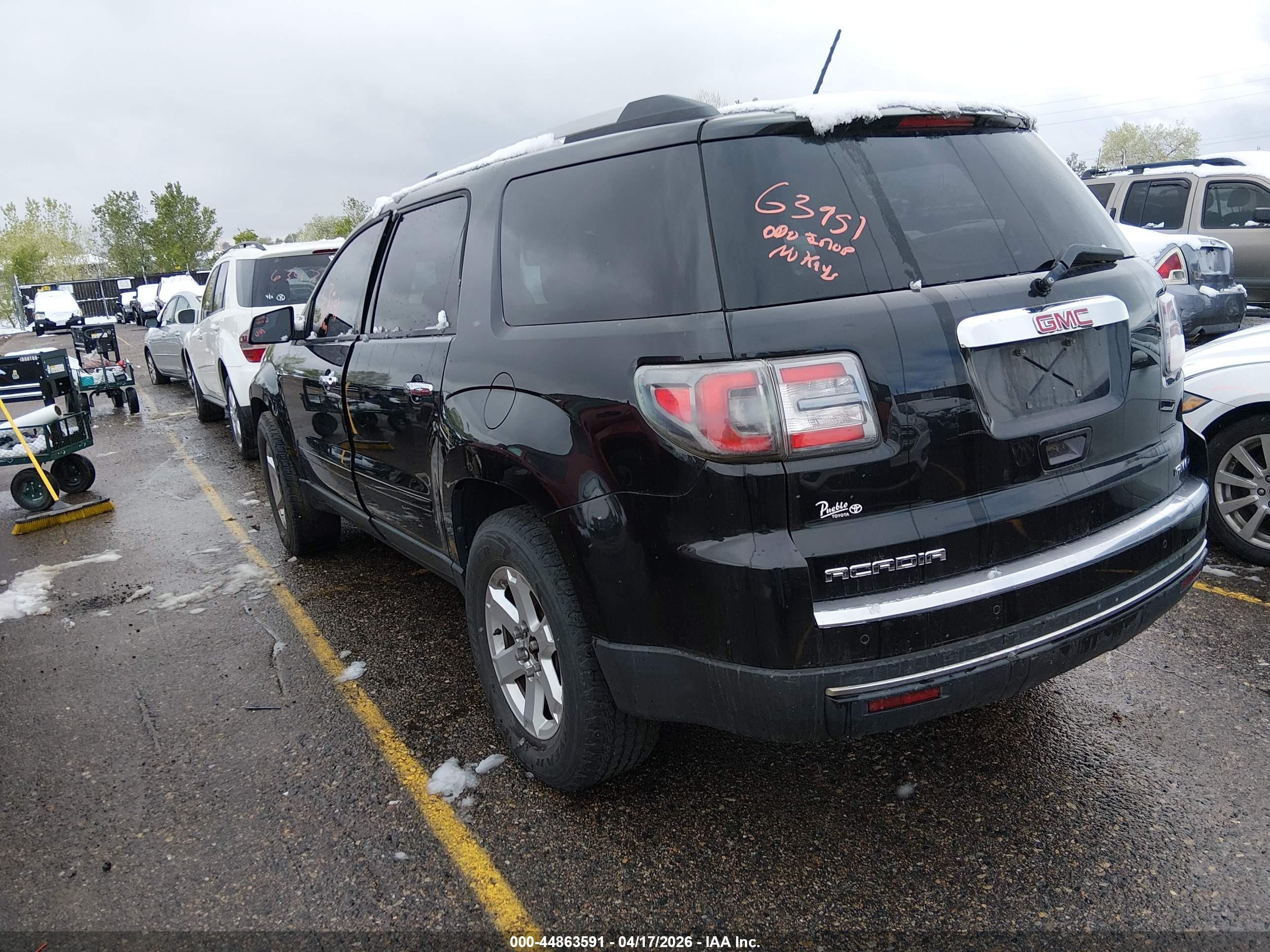 GMC ACADIA image 3