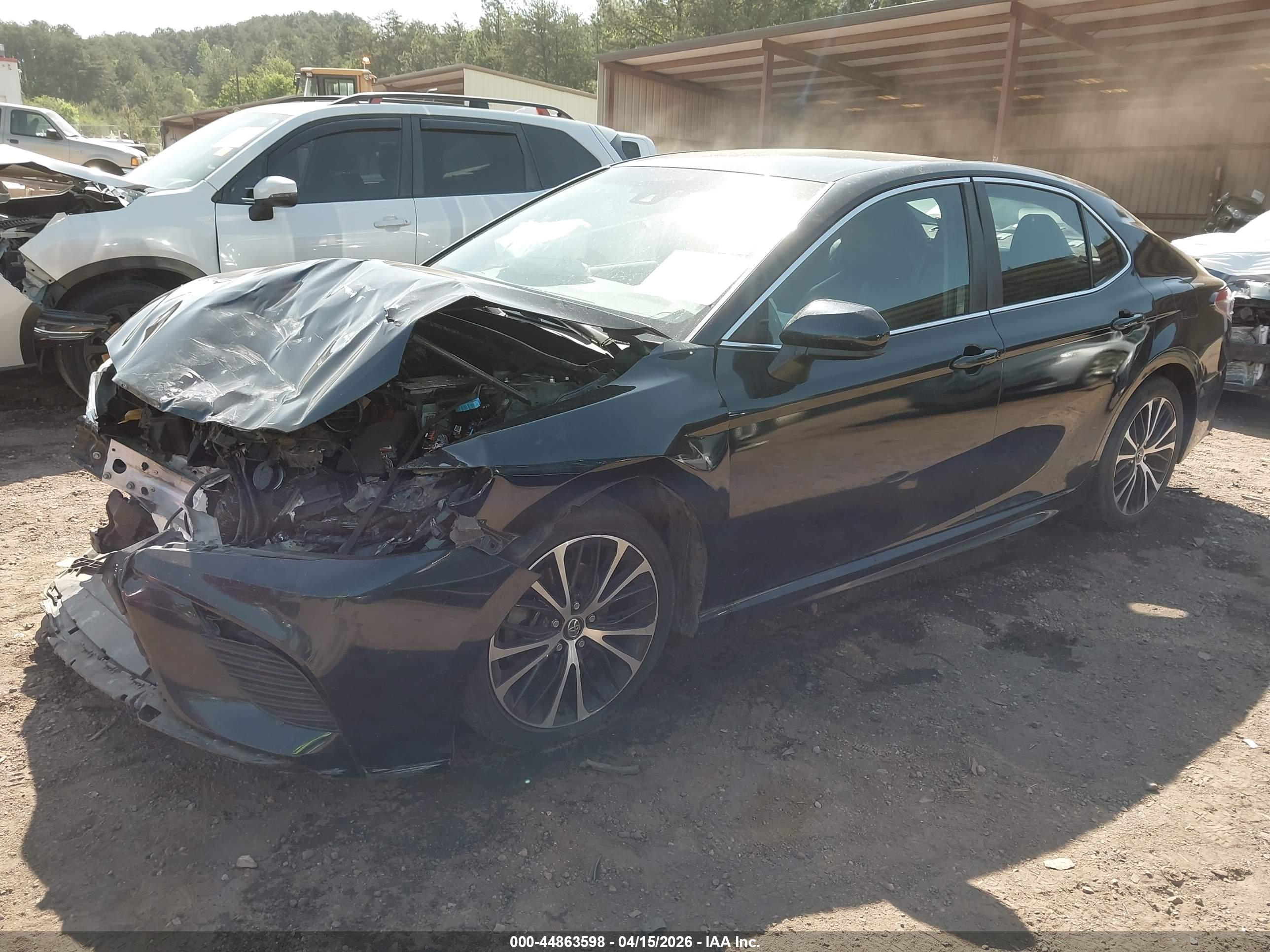 TOYOTA CAMRY image 2