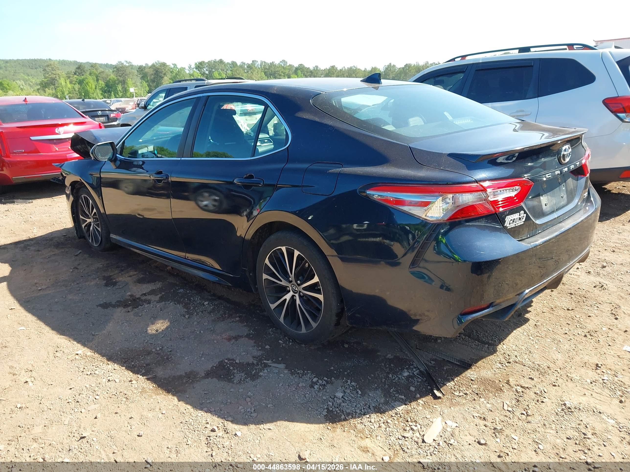 TOYOTA CAMRY image 3