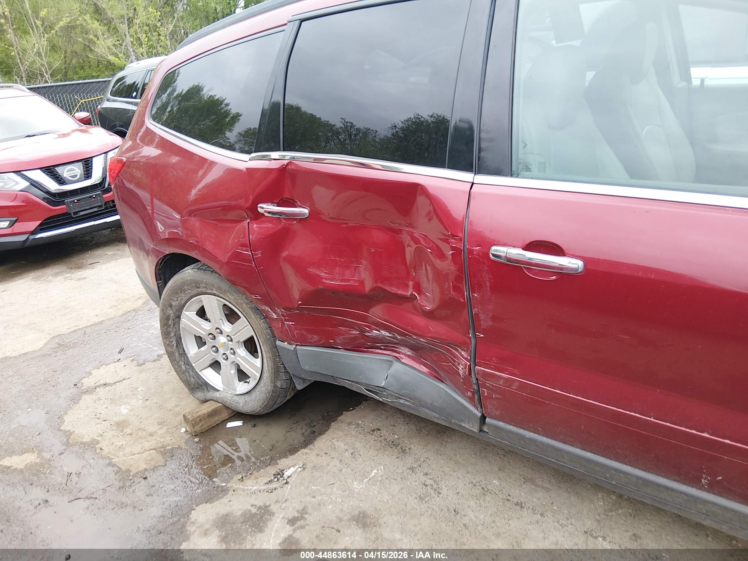 CHEVROLET TRAVERSE image 6