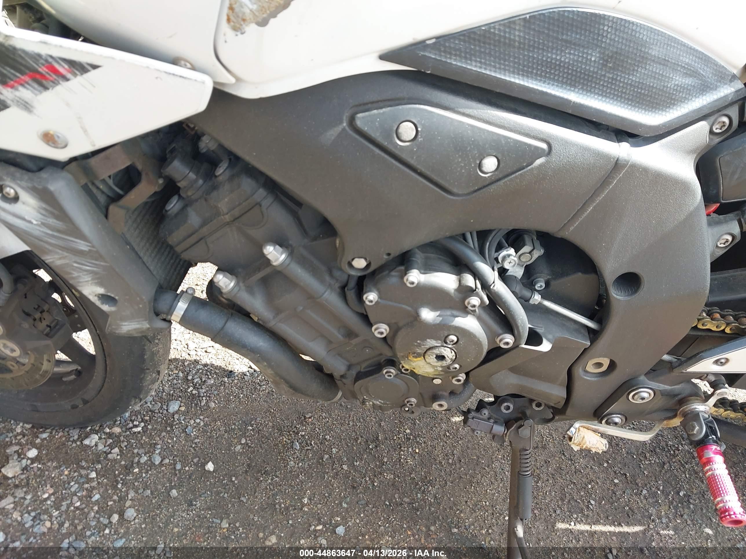 YAMAHA FZ1 image 9