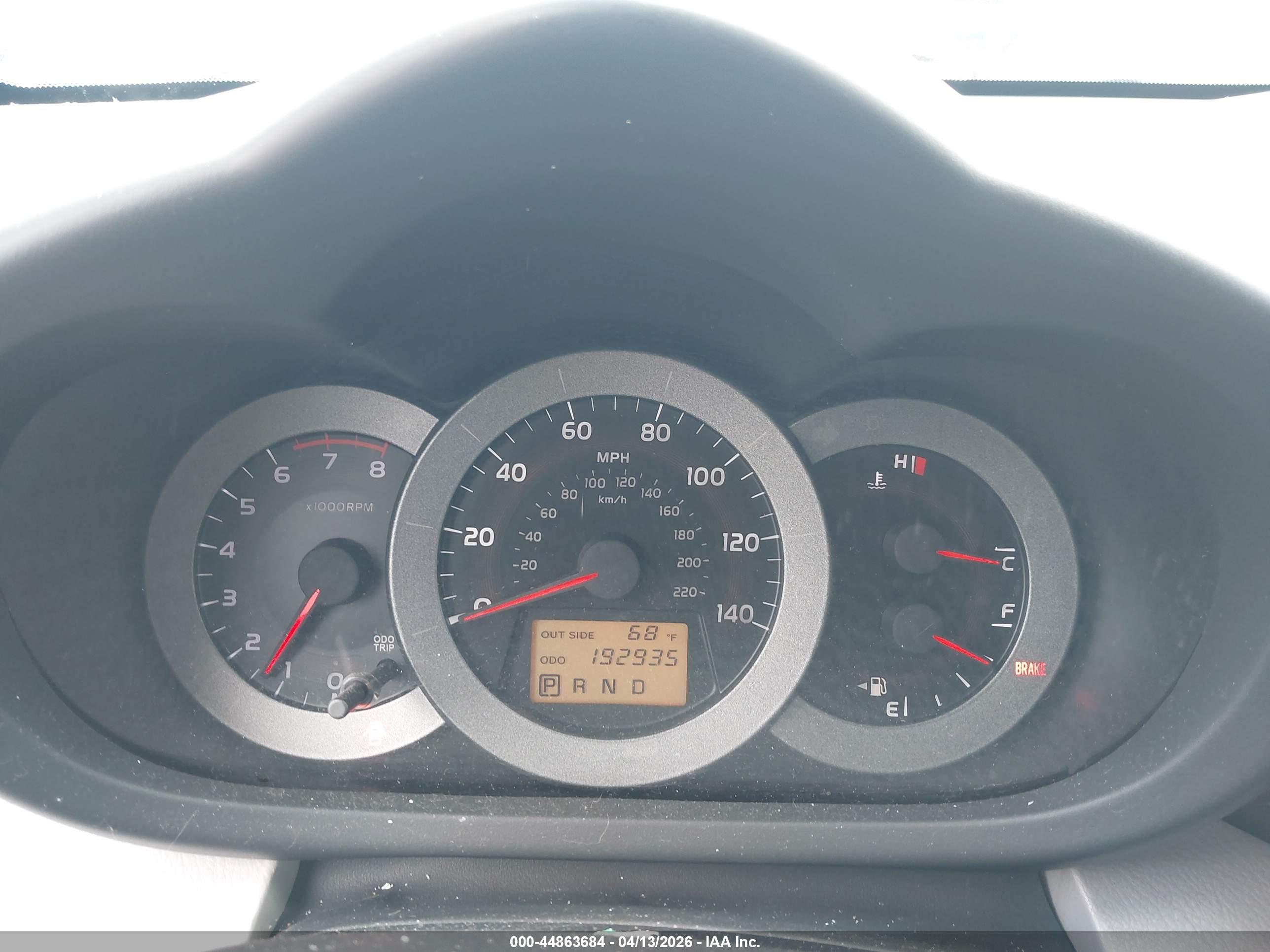 TOYOTA RAV4 image 7