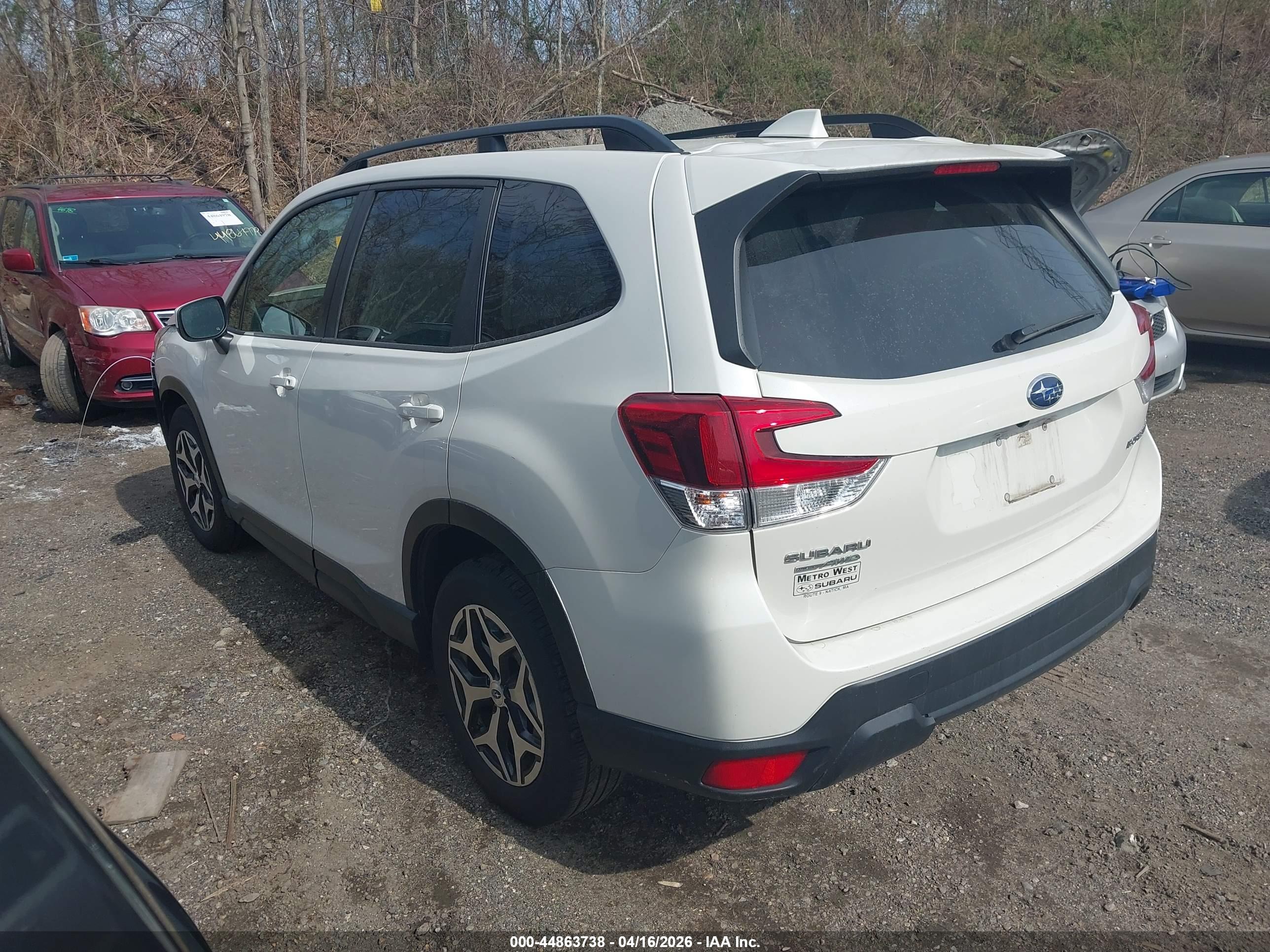 SUBARU FORESTER image 3