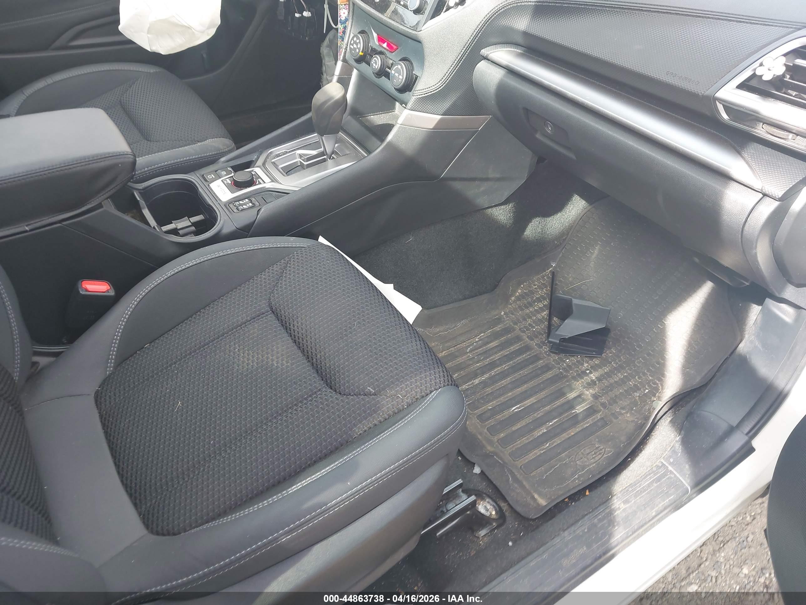 SUBARU FORESTER image 5