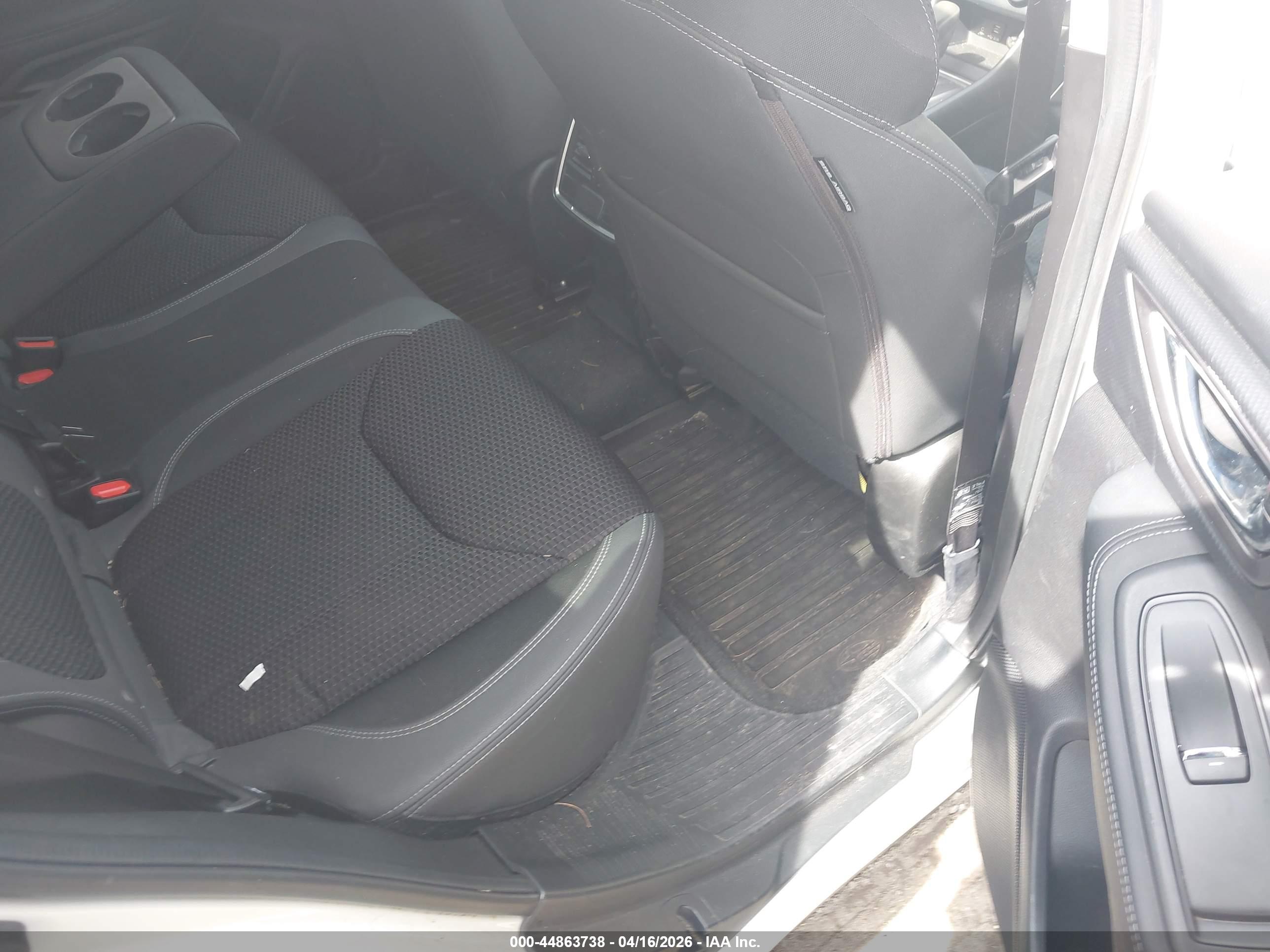 SUBARU FORESTER image 8