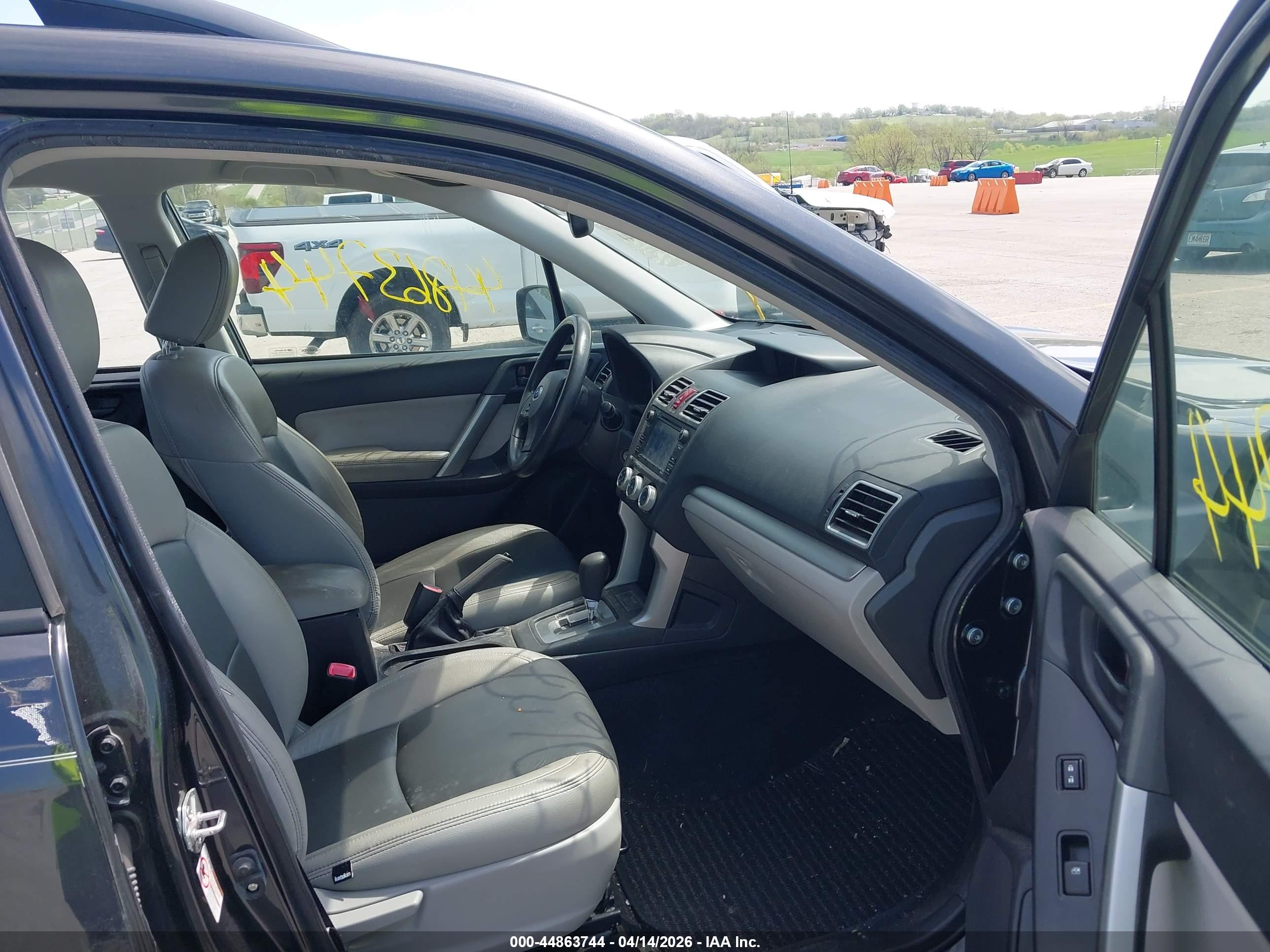 SUBARU FORESTER image 5