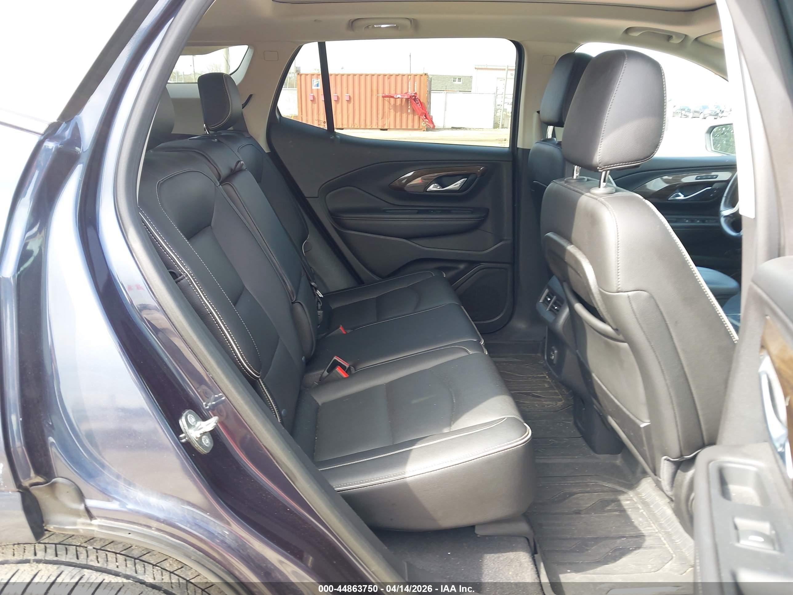 GMC TERRAIN image 8