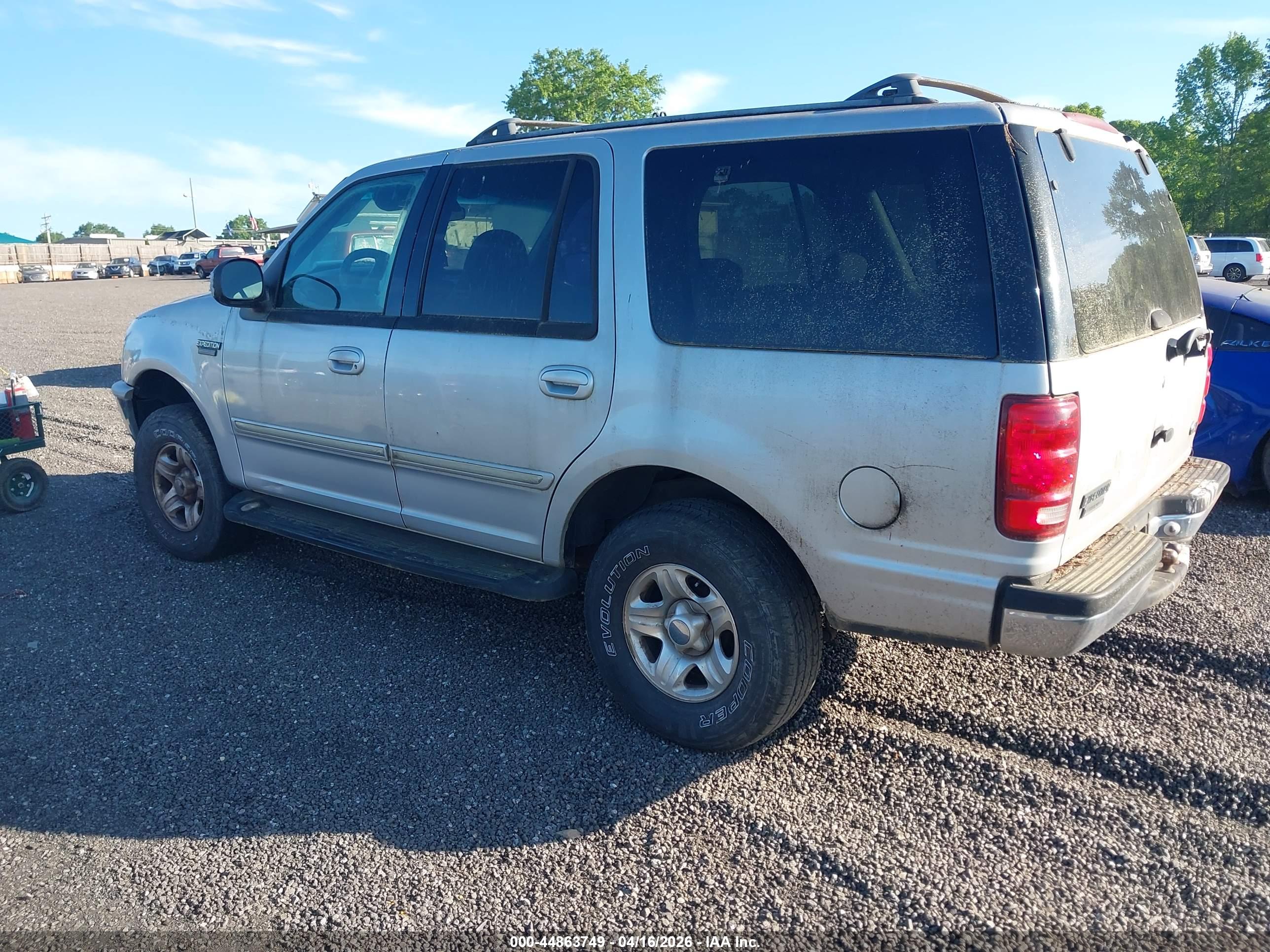 FORD EXPEDITION image 3