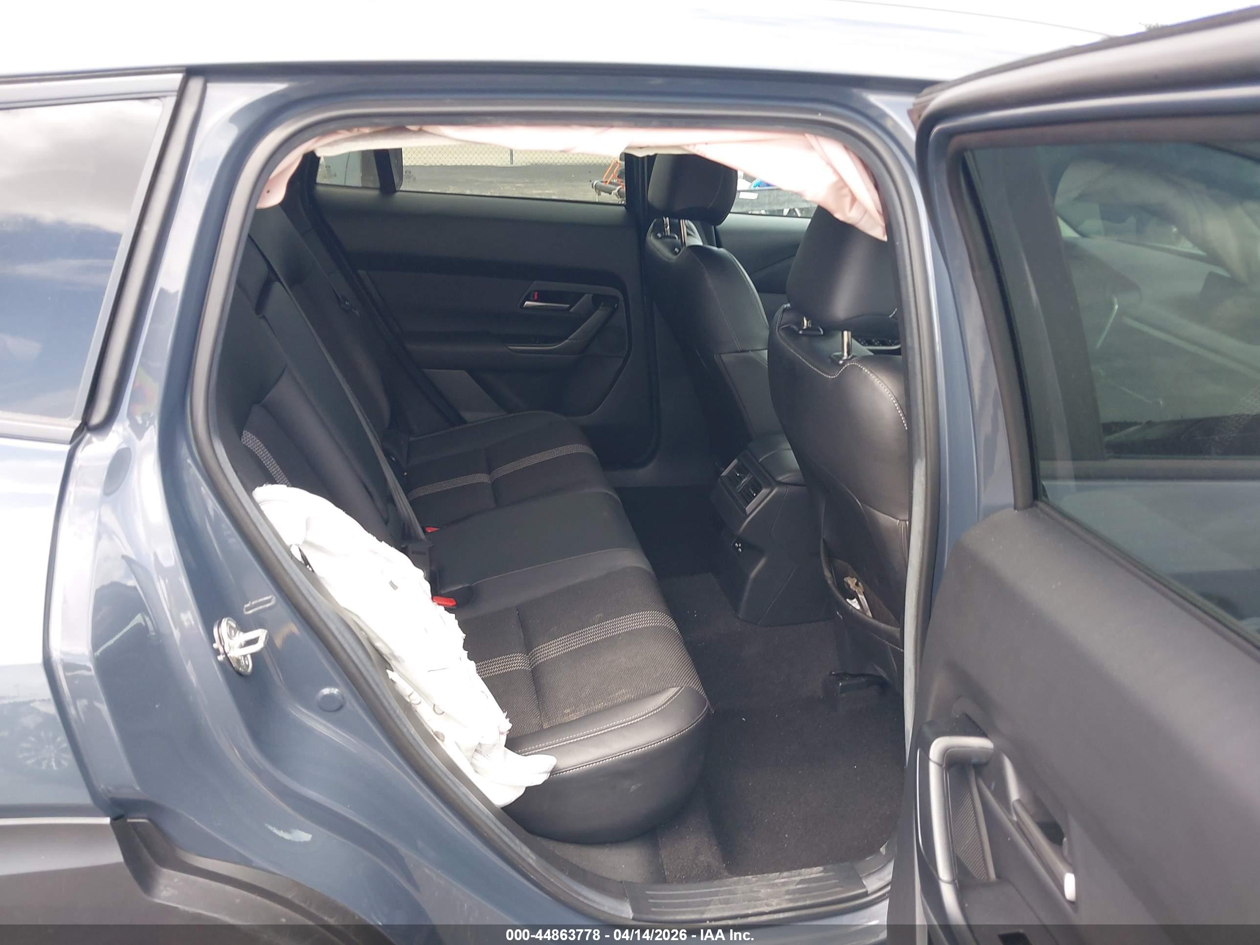 MAZDA CX-50 image 8