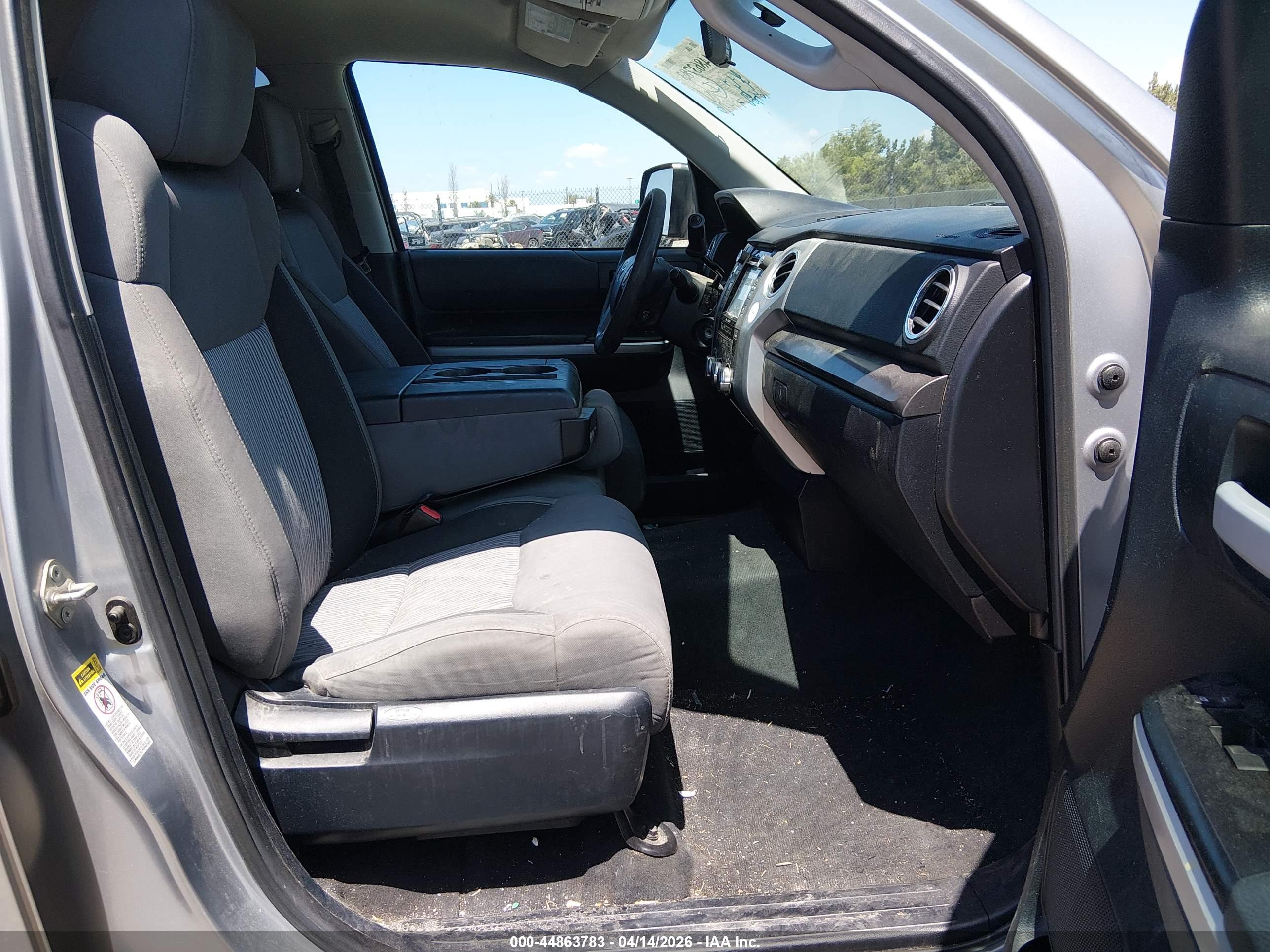 TOYOTA TUNDRA image 5