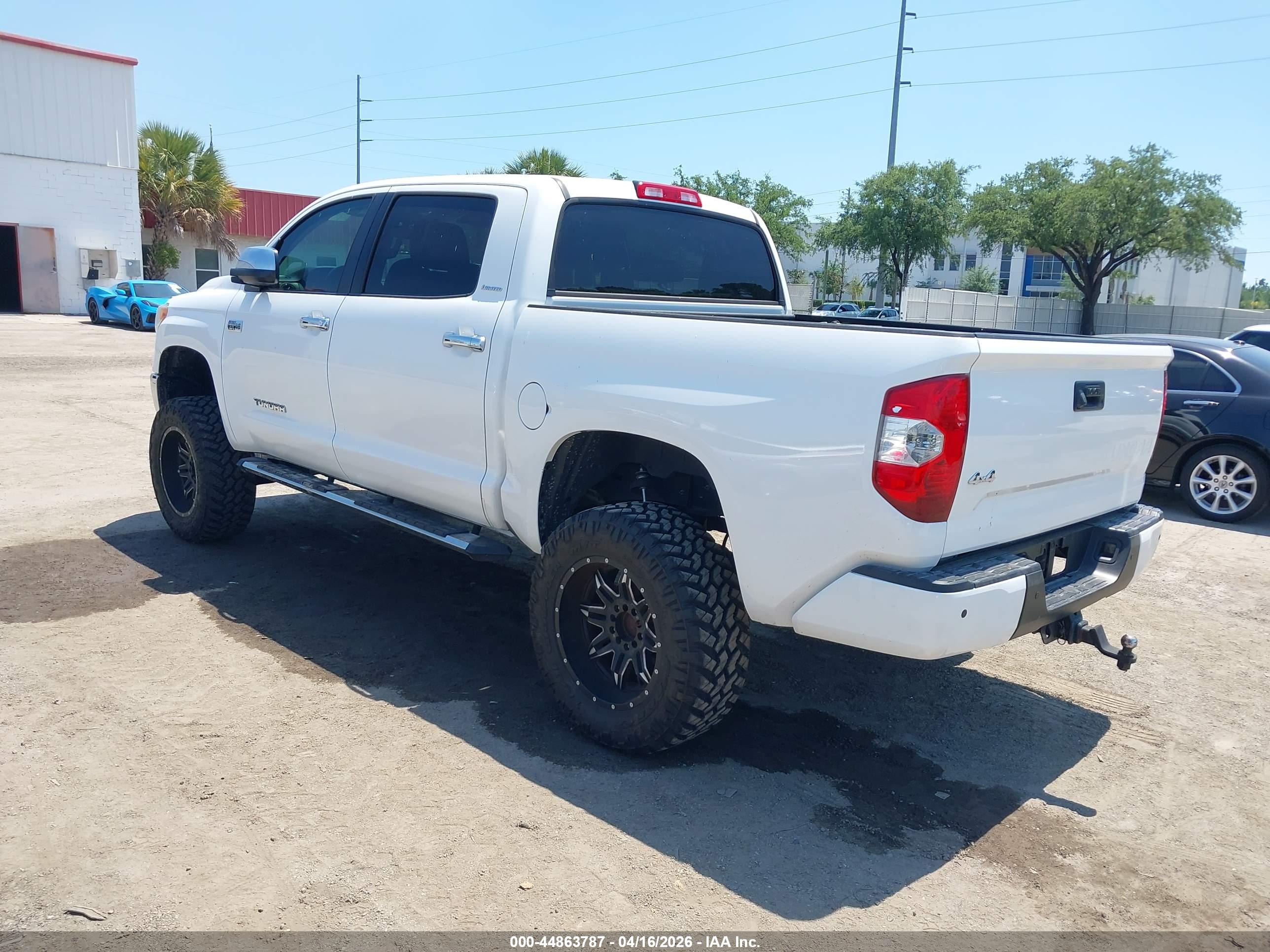TOYOTA TUNDRA image 3