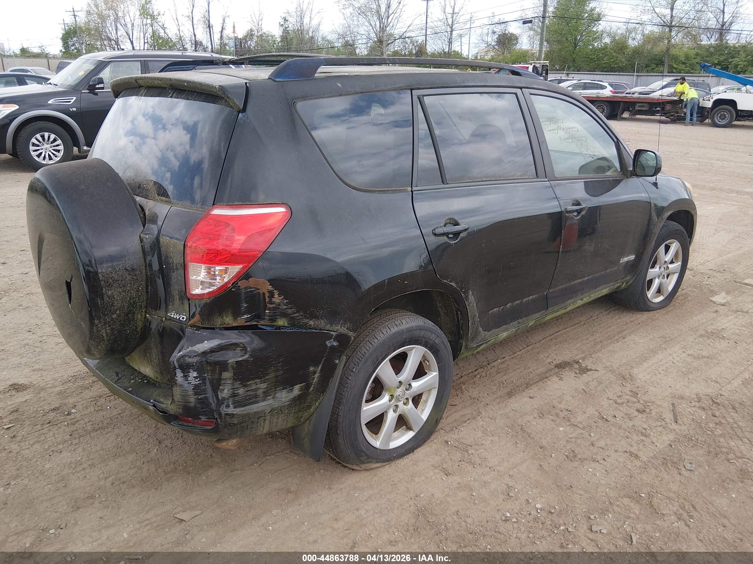 TOYOTA RAV4 image 4