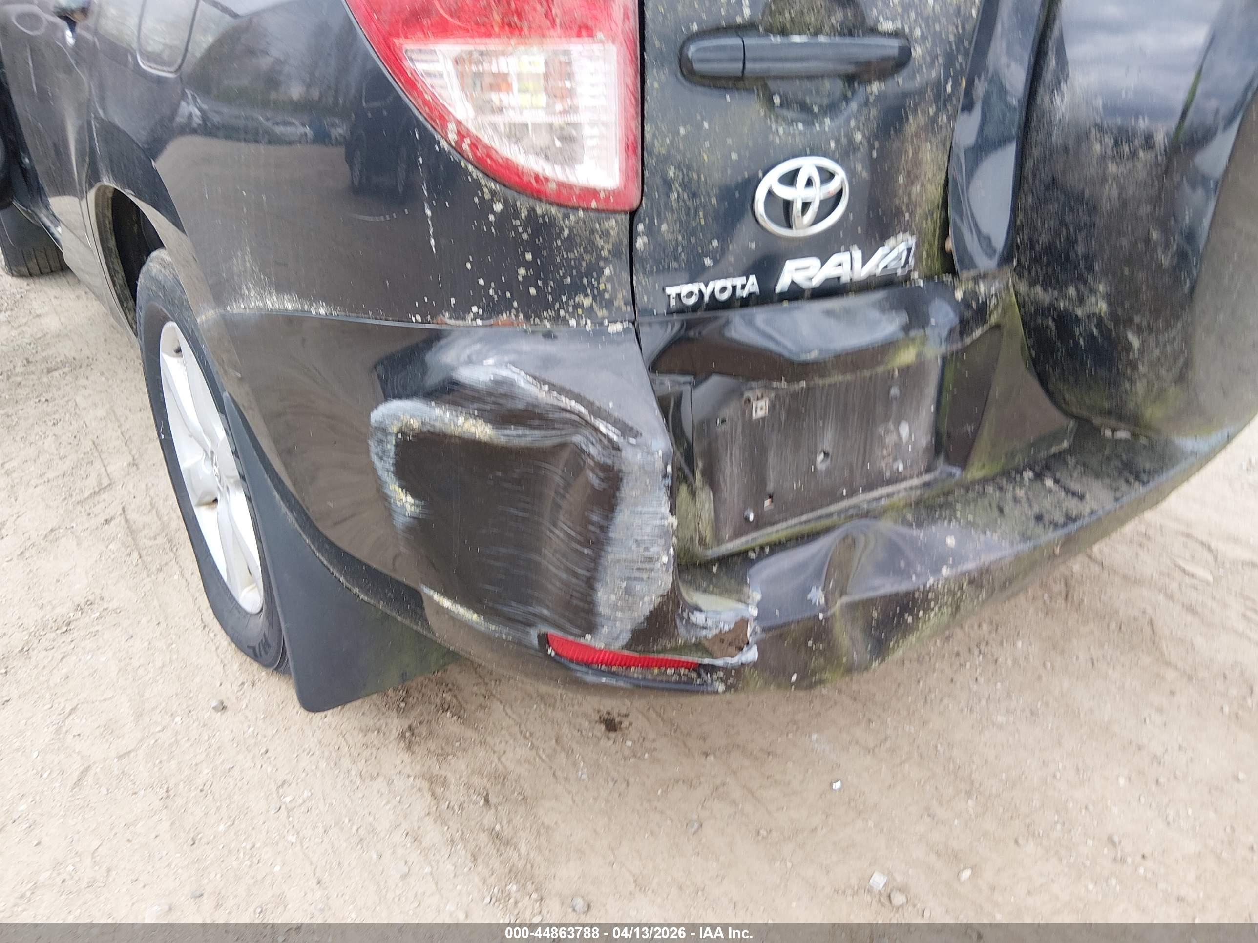 TOYOTA RAV4 image 6