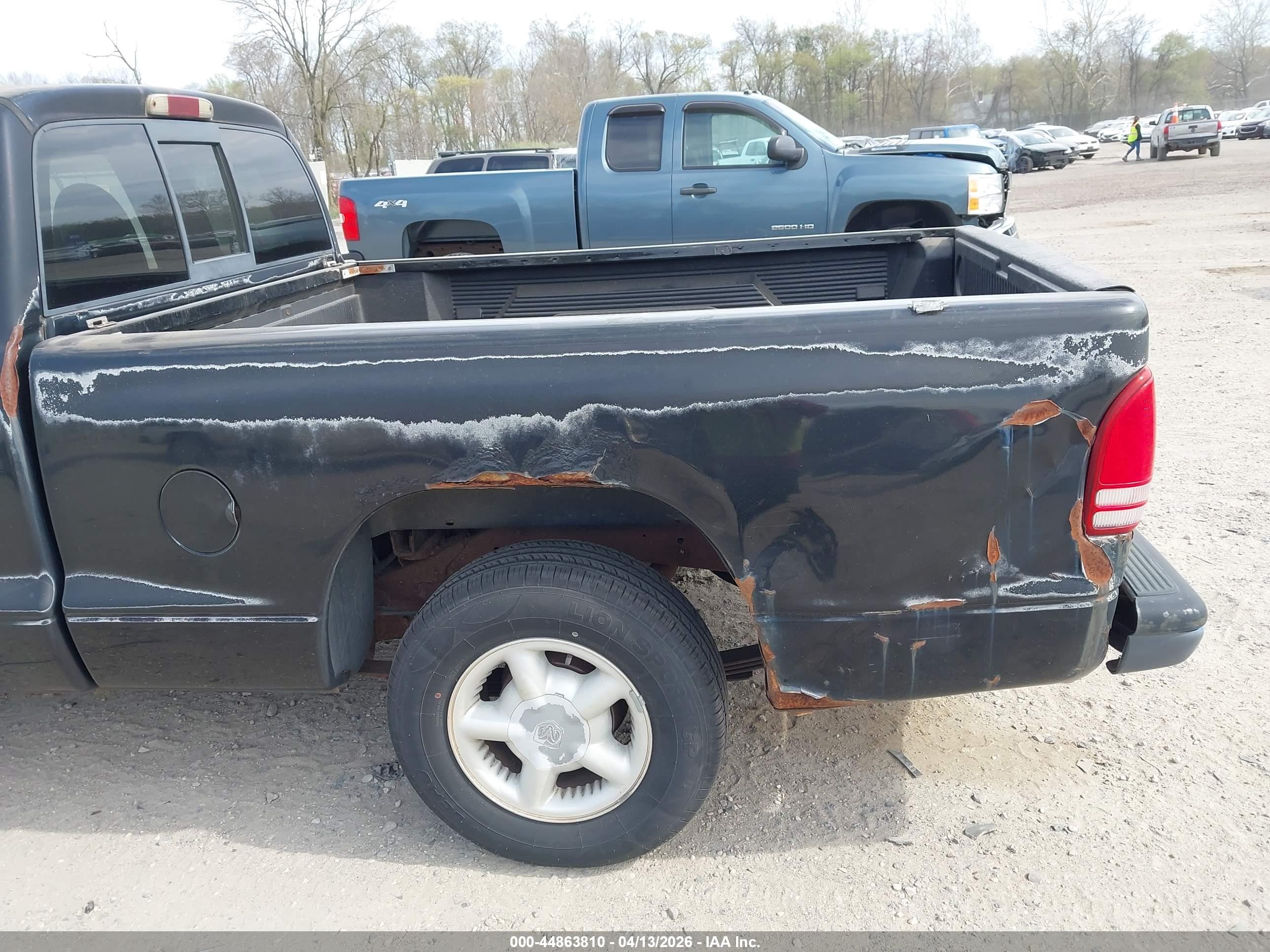 DODGE DAKOTA image 6