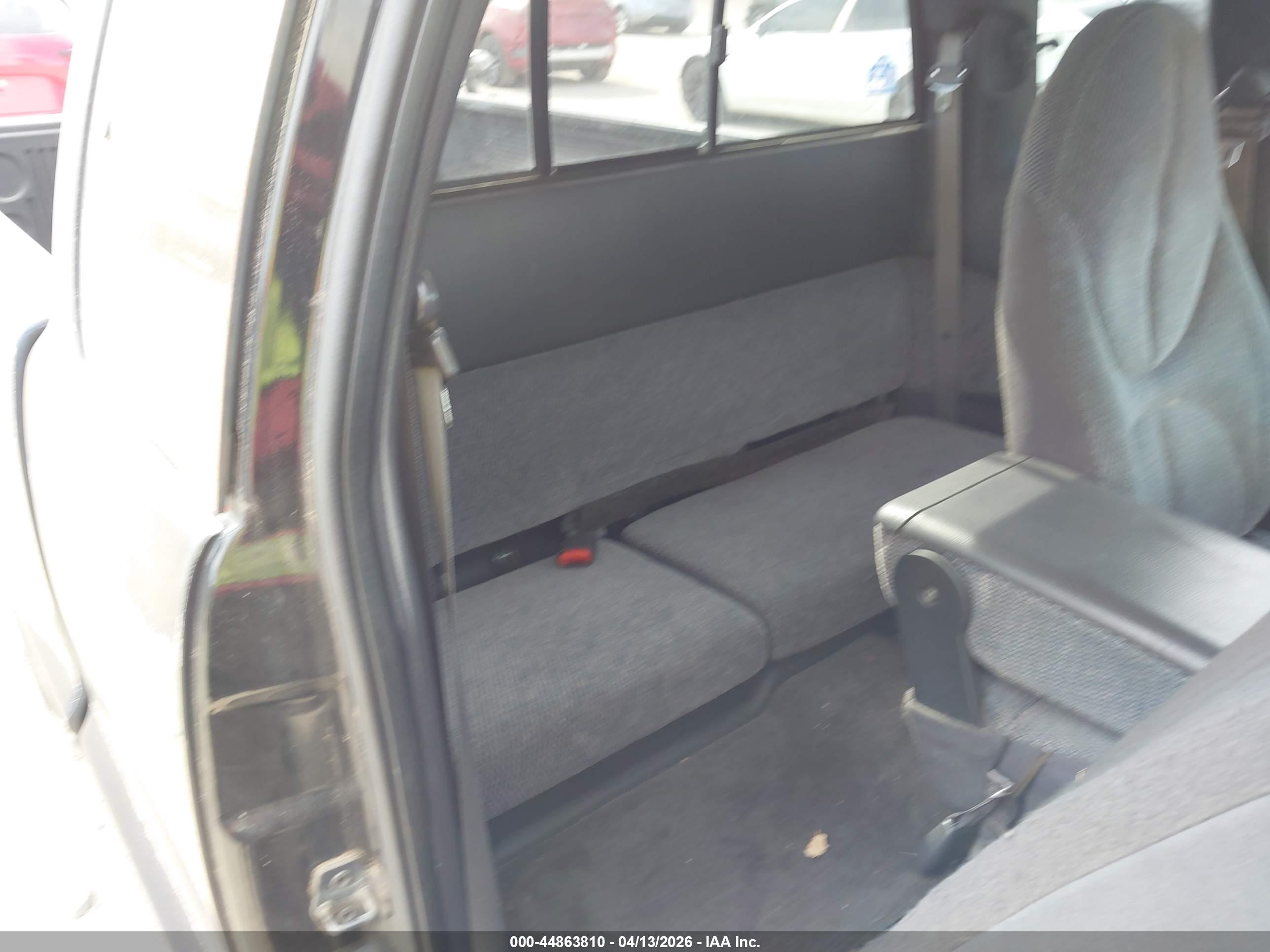 DODGE DAKOTA image 8