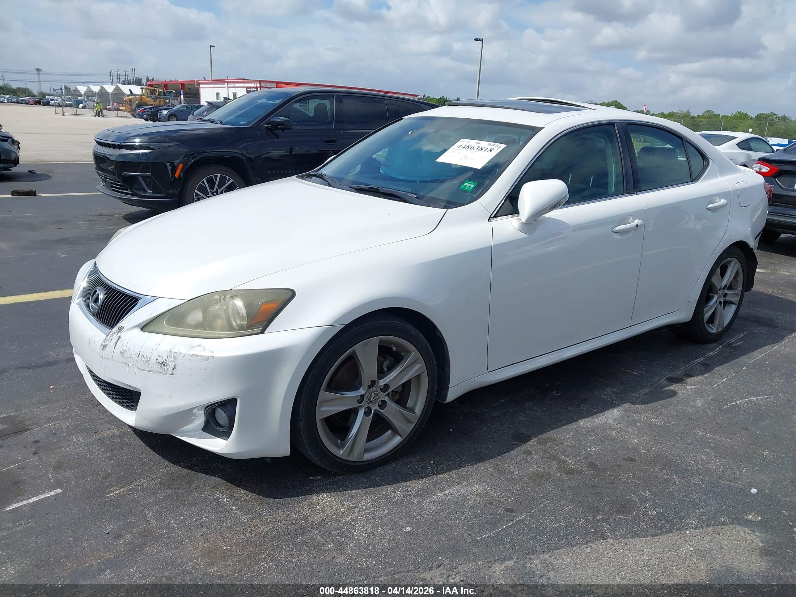 LEXUS IS image 2