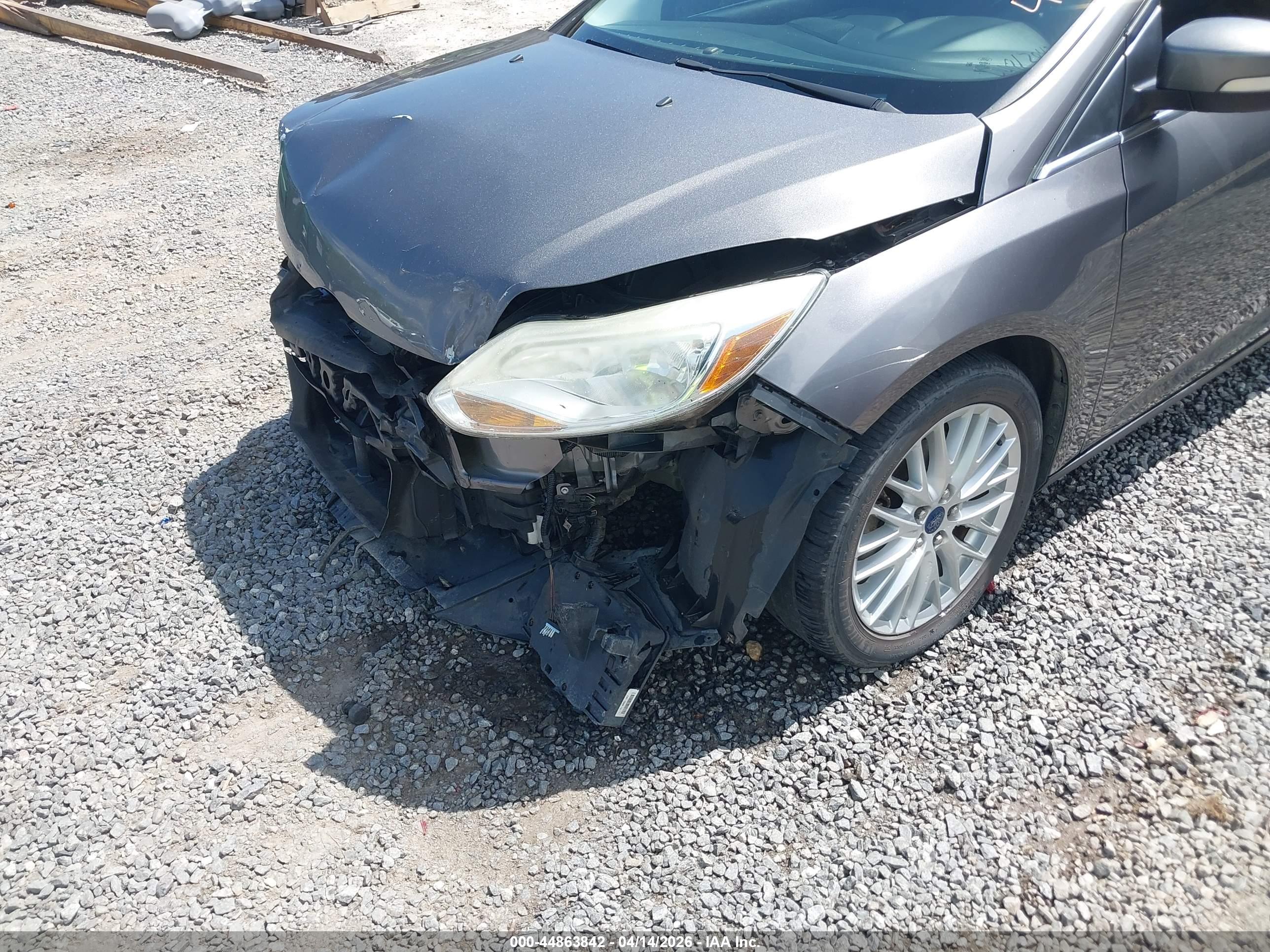 FORD FOCUS image 6