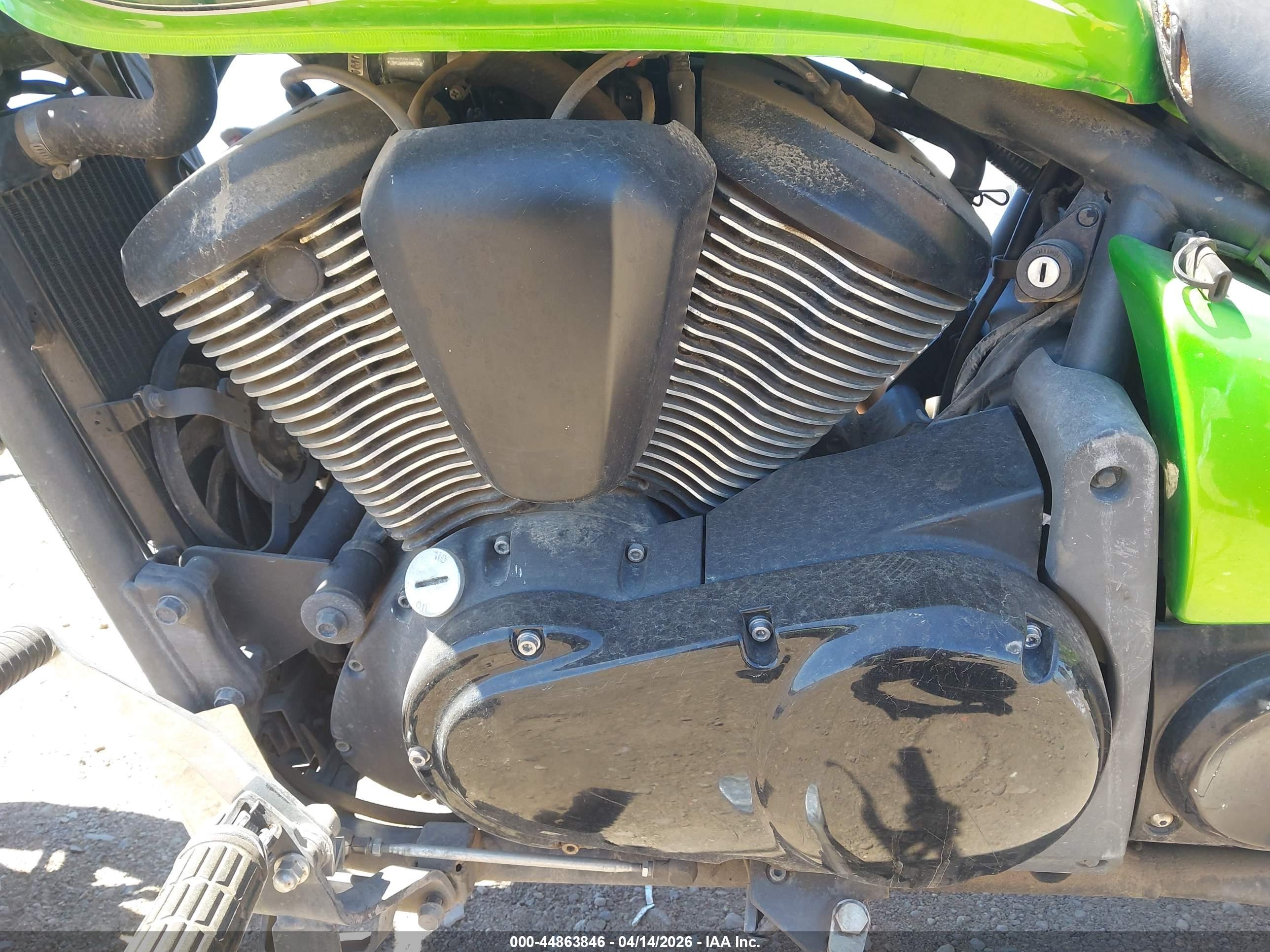 KAWASAKI VN900 image 9