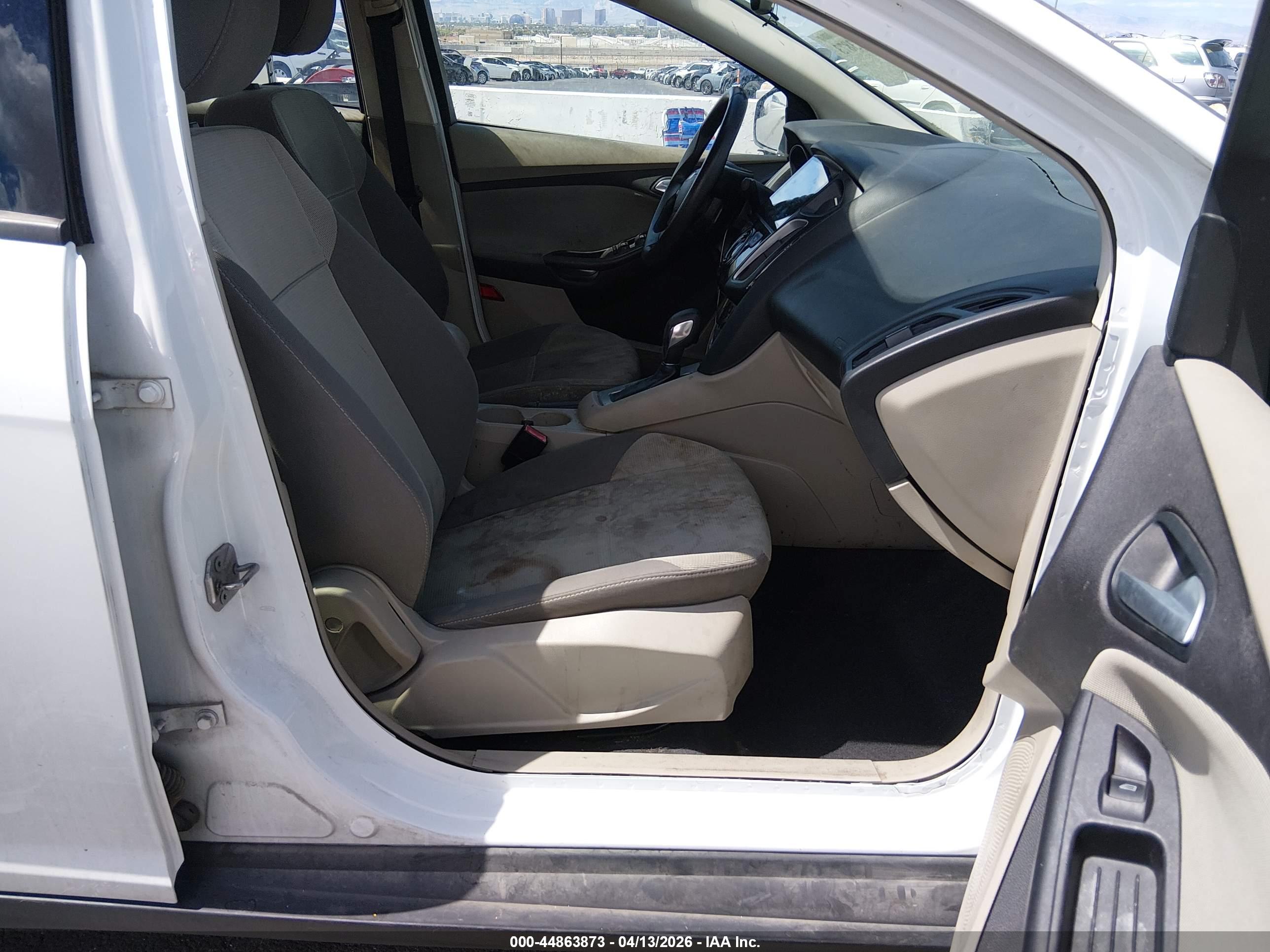 FORD FOCUS image 5
