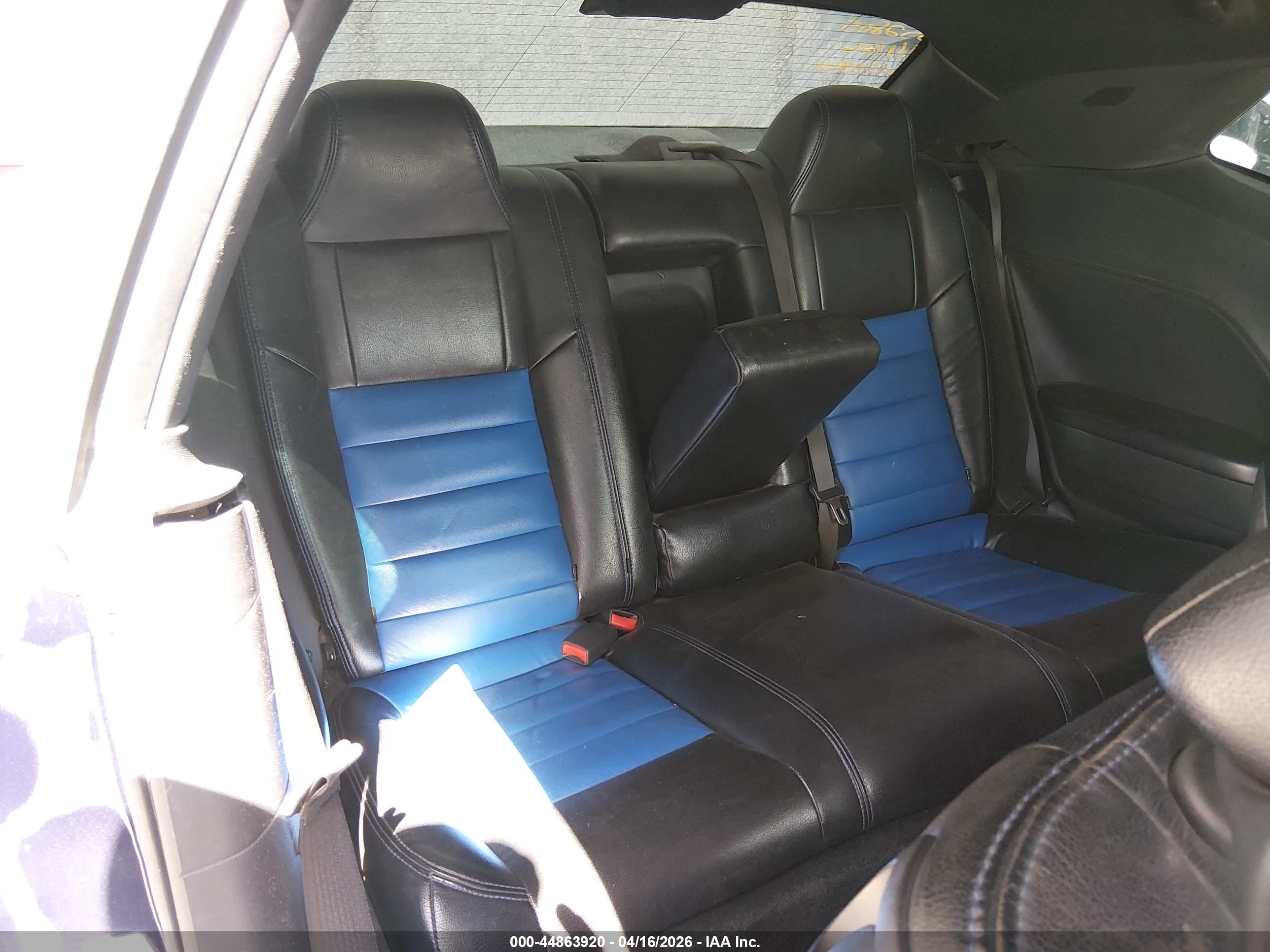 DODGE CHALLENGER image 8