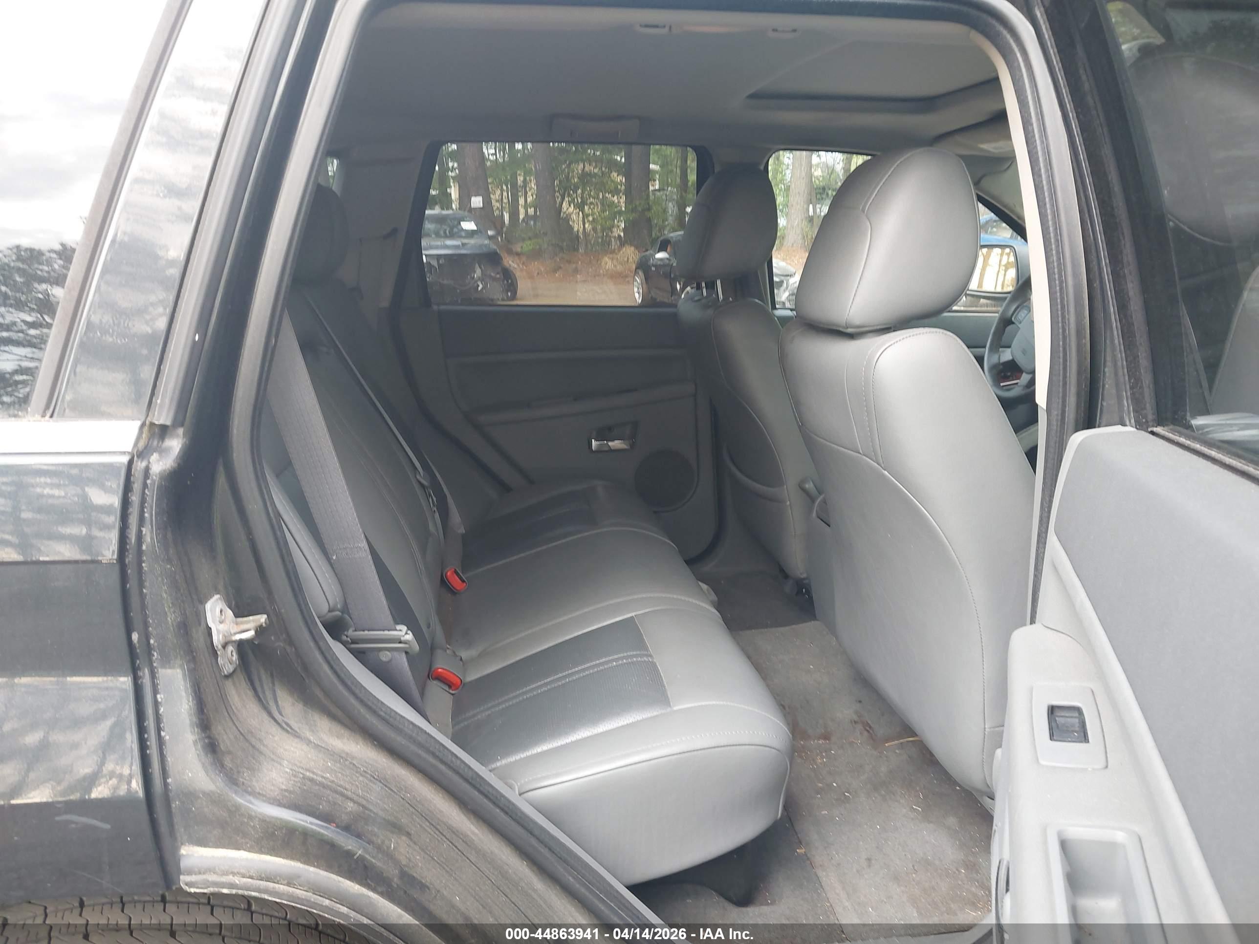 JEEP GRAND image 8