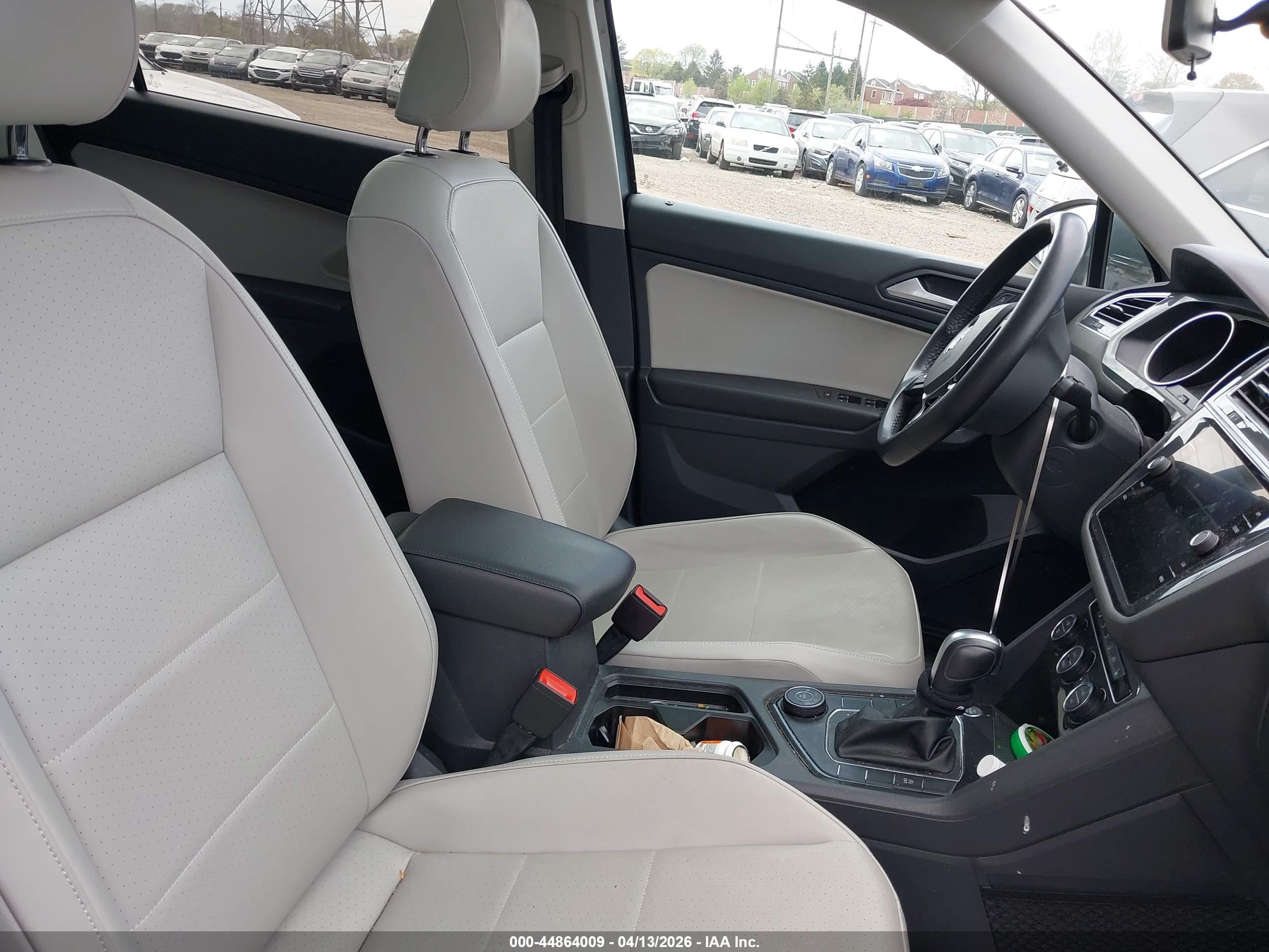 VOLKSWAGEN TIGUAN image 5