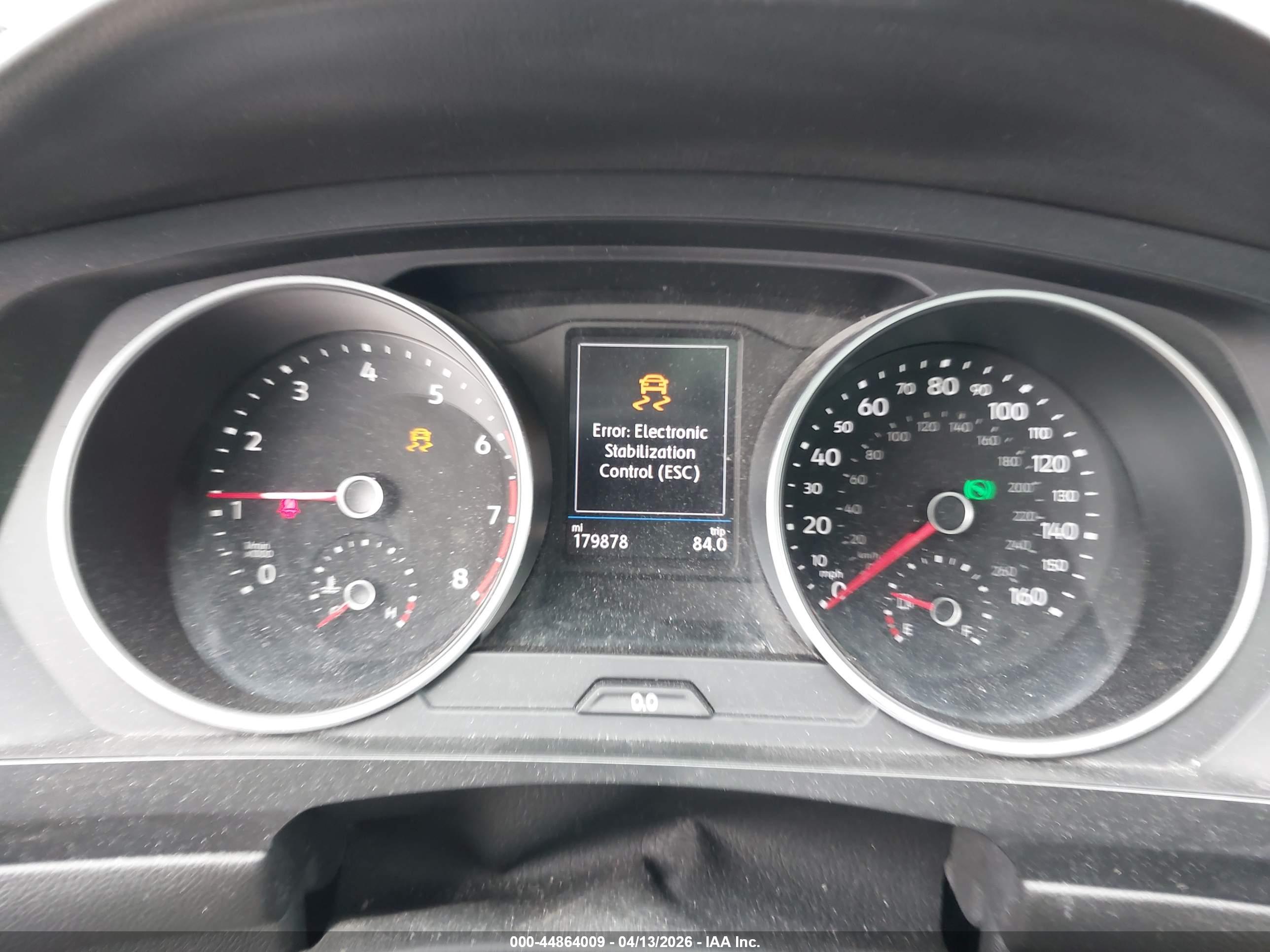 VOLKSWAGEN TIGUAN image 7