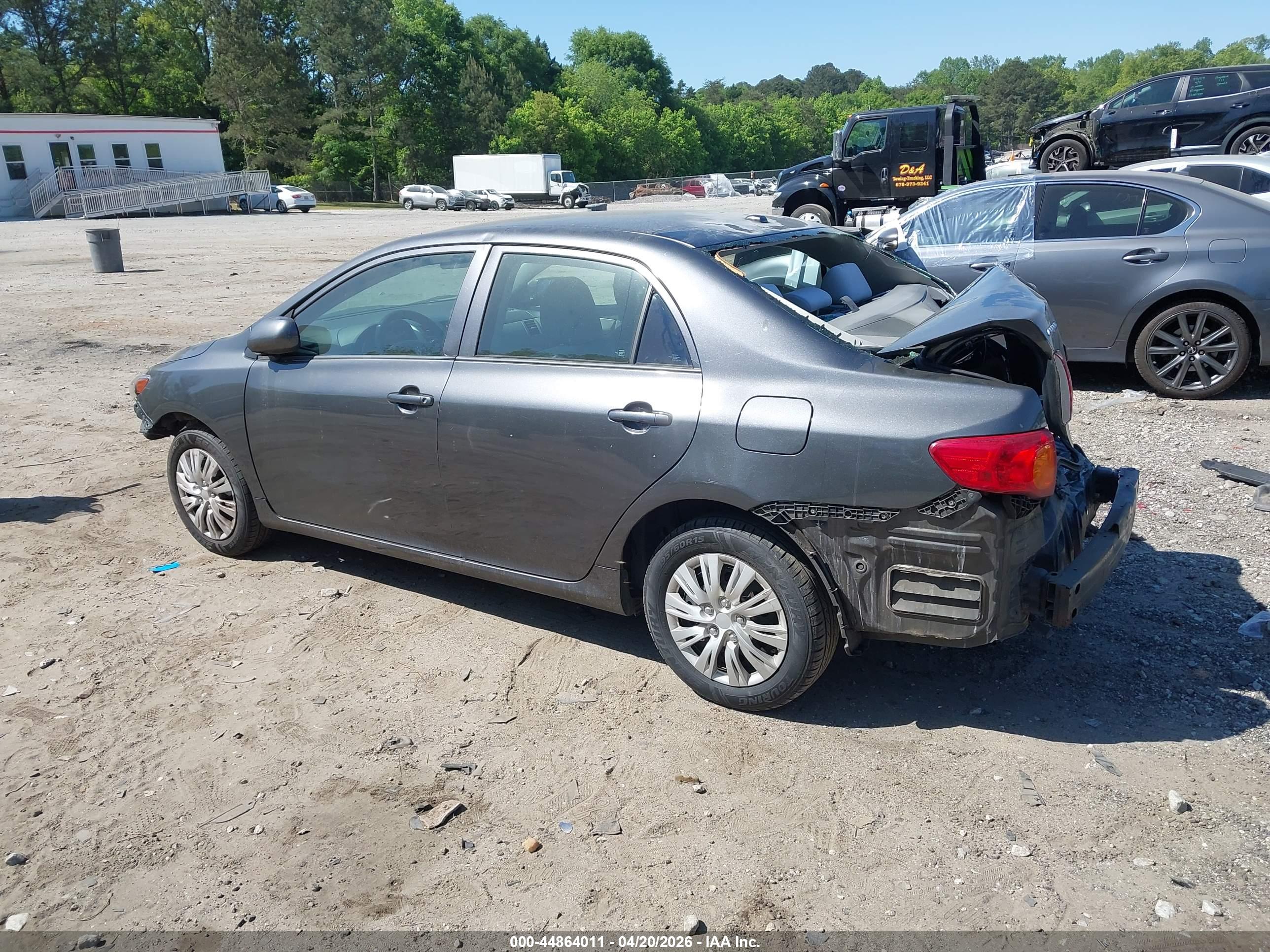 TOYOTA COROLLA image 3