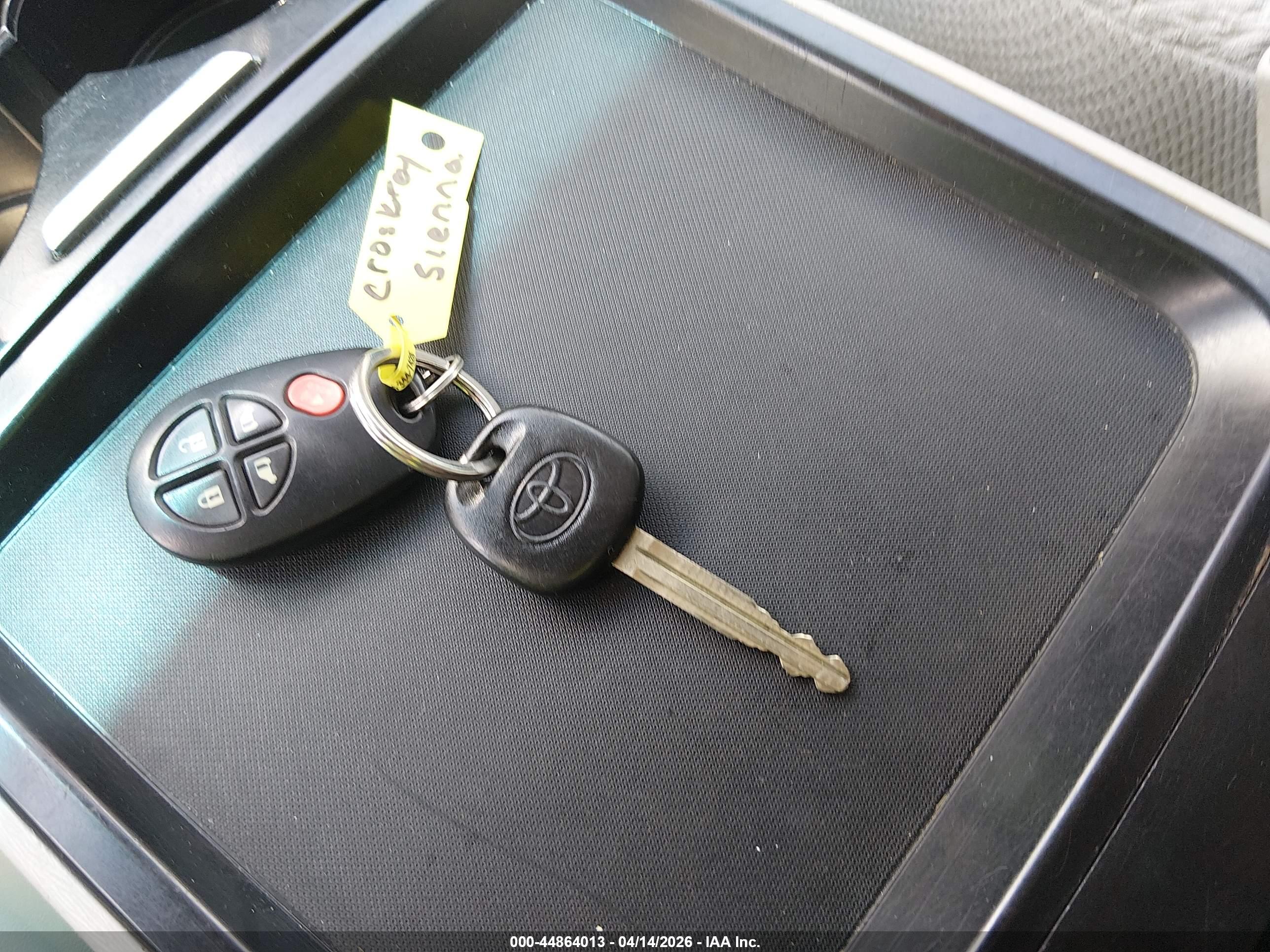 TOYOTA SIENNA image 11