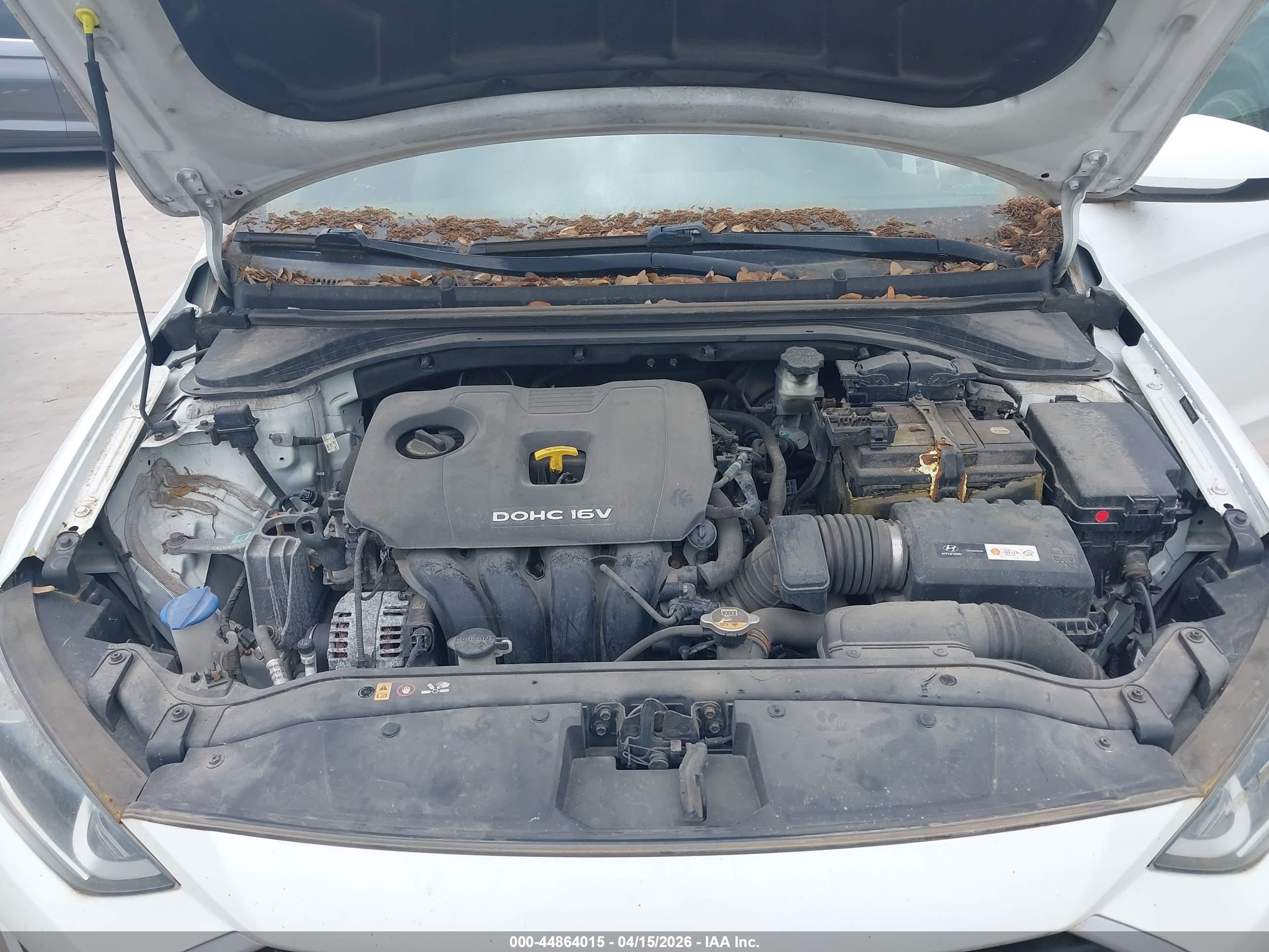 HYUNDAI ELANTRA image 10