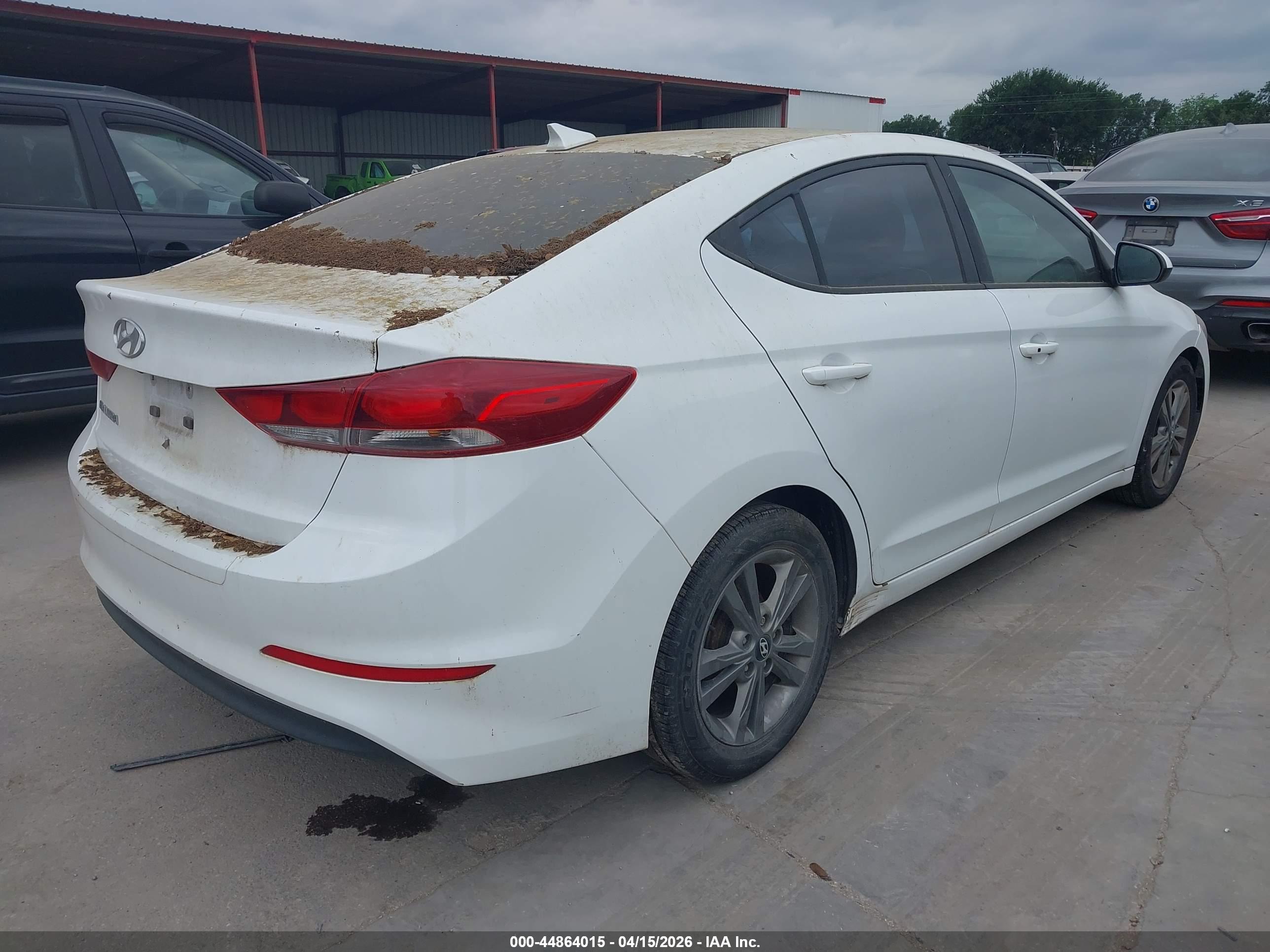 HYUNDAI ELANTRA image 4